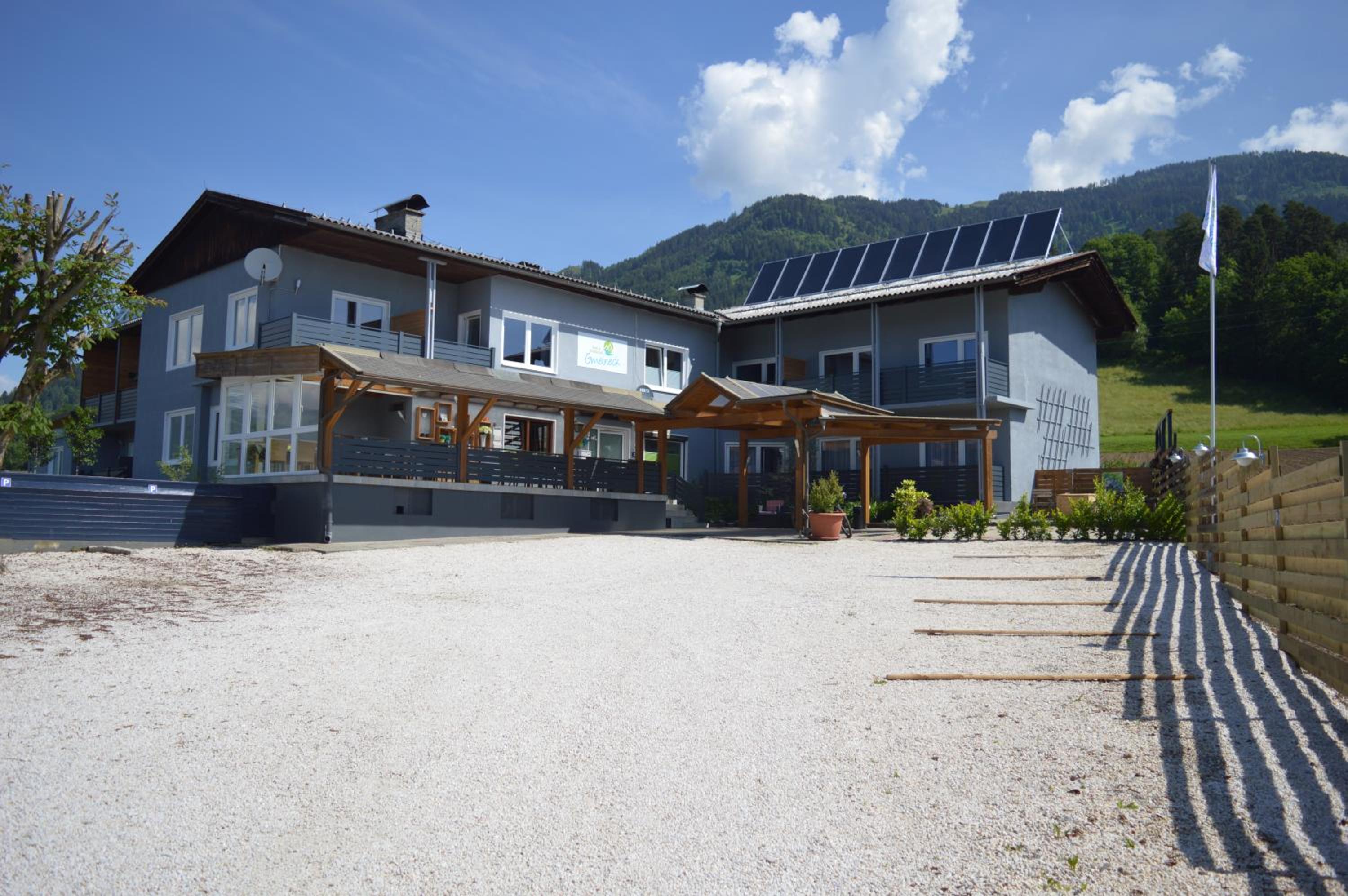 B & B Gmeineck