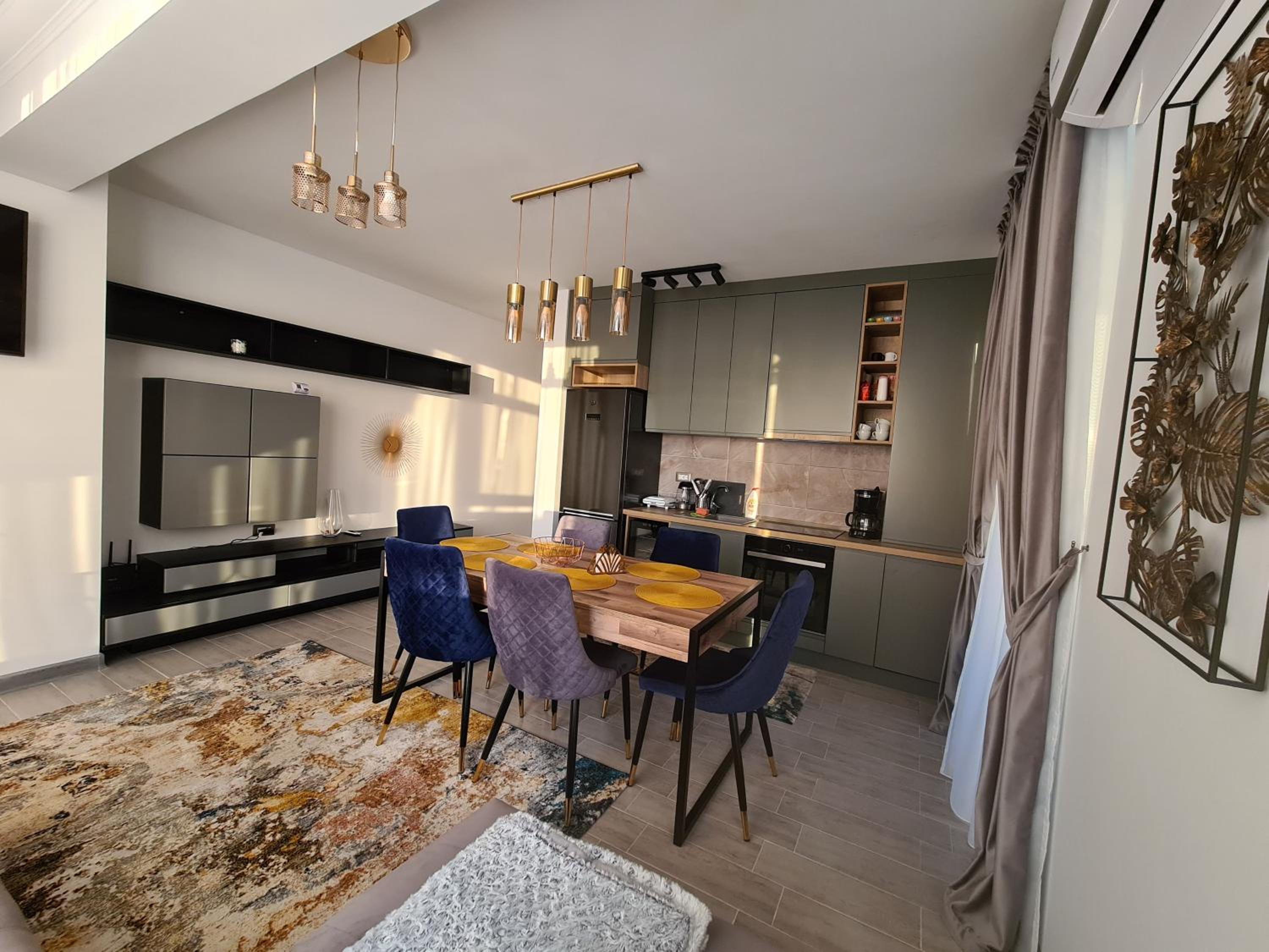 Ema Luxury Apartment