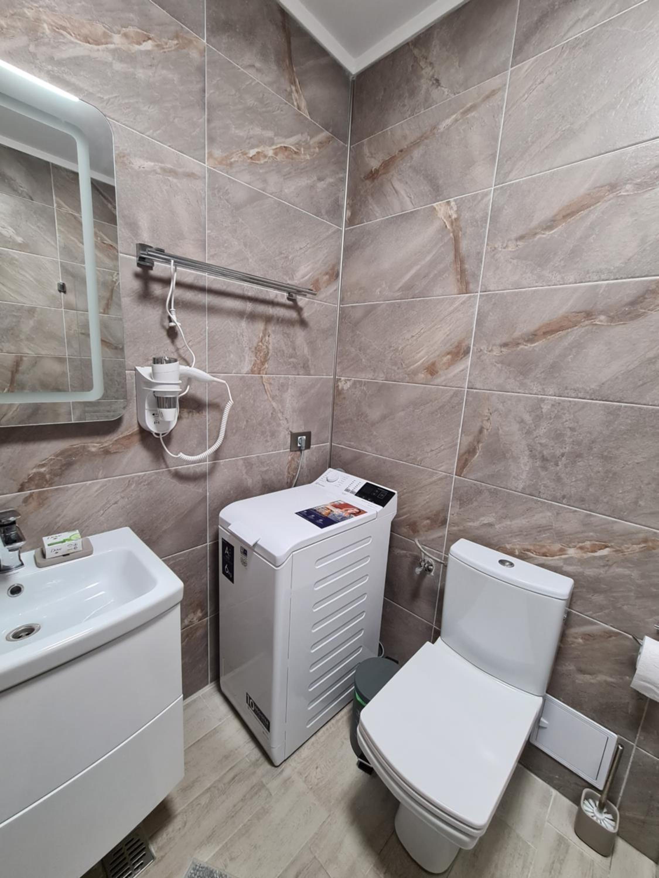 Ema Luxury Apartment