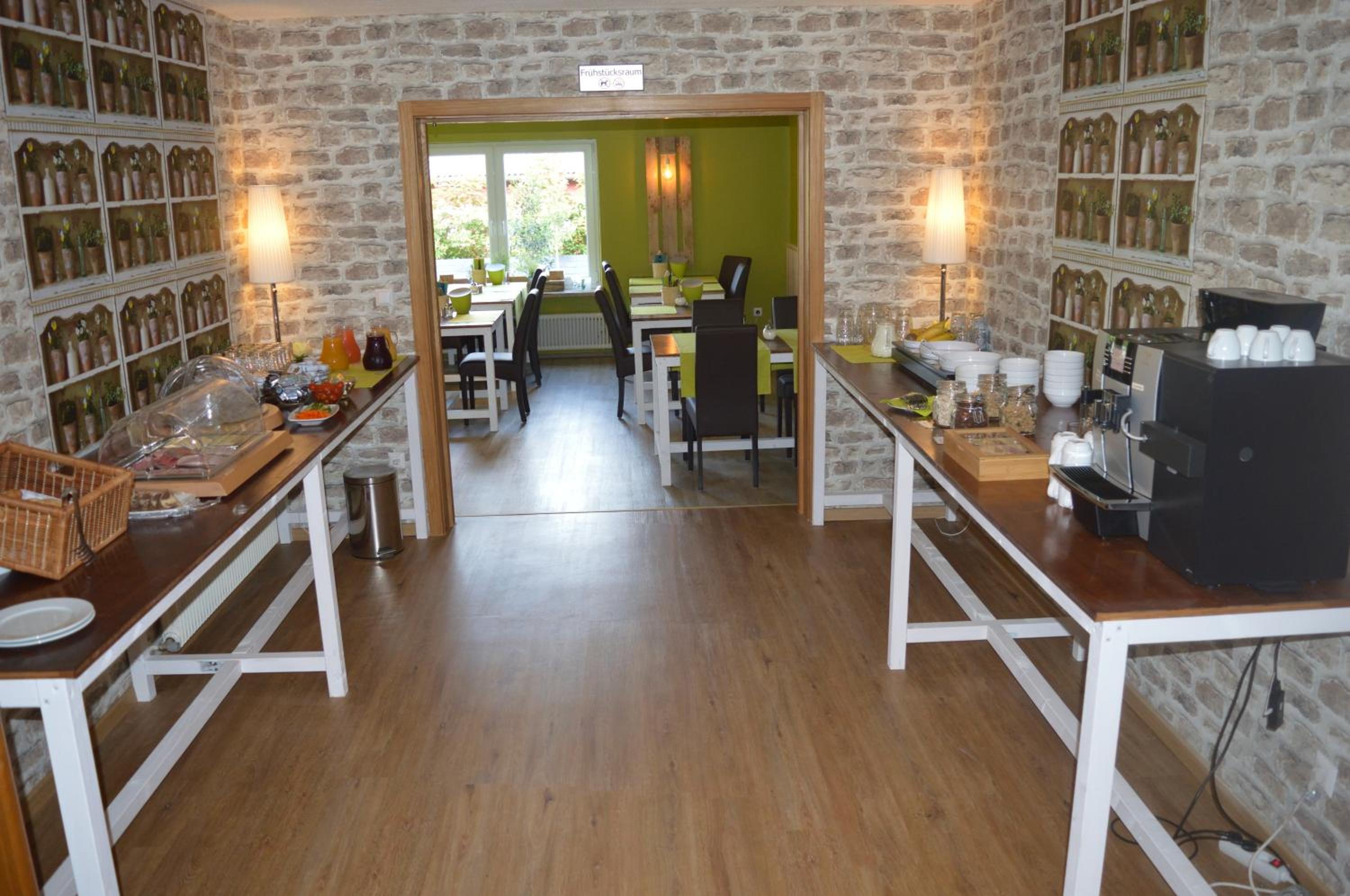 B & B Gmeineck