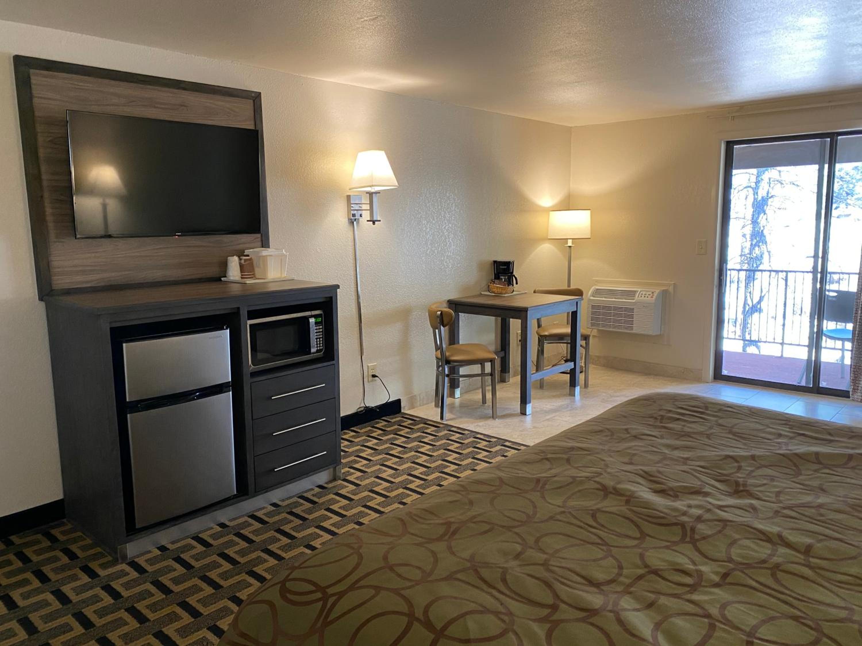 Motel In The Pines - Property Image 55