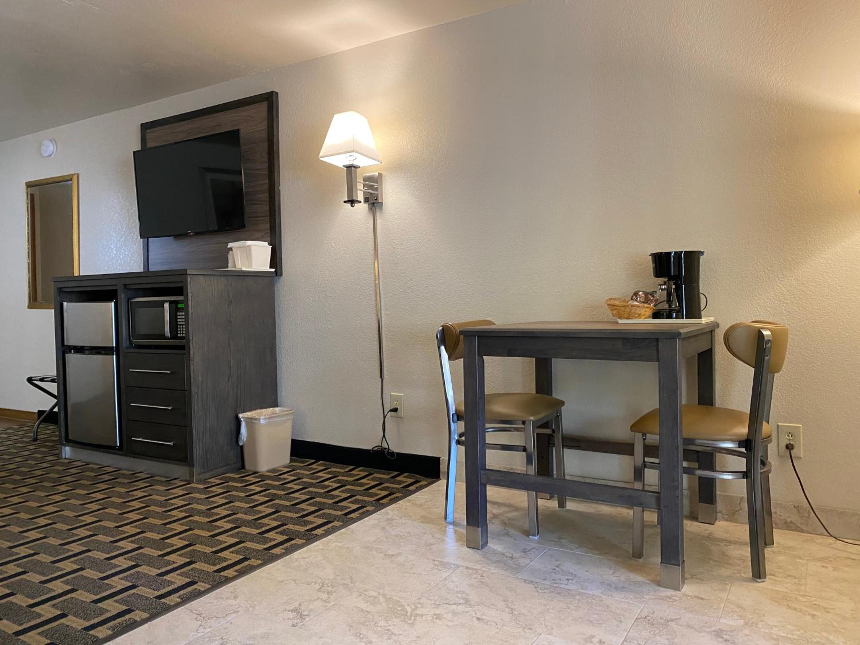 Motel In The Pines - Property Image 47