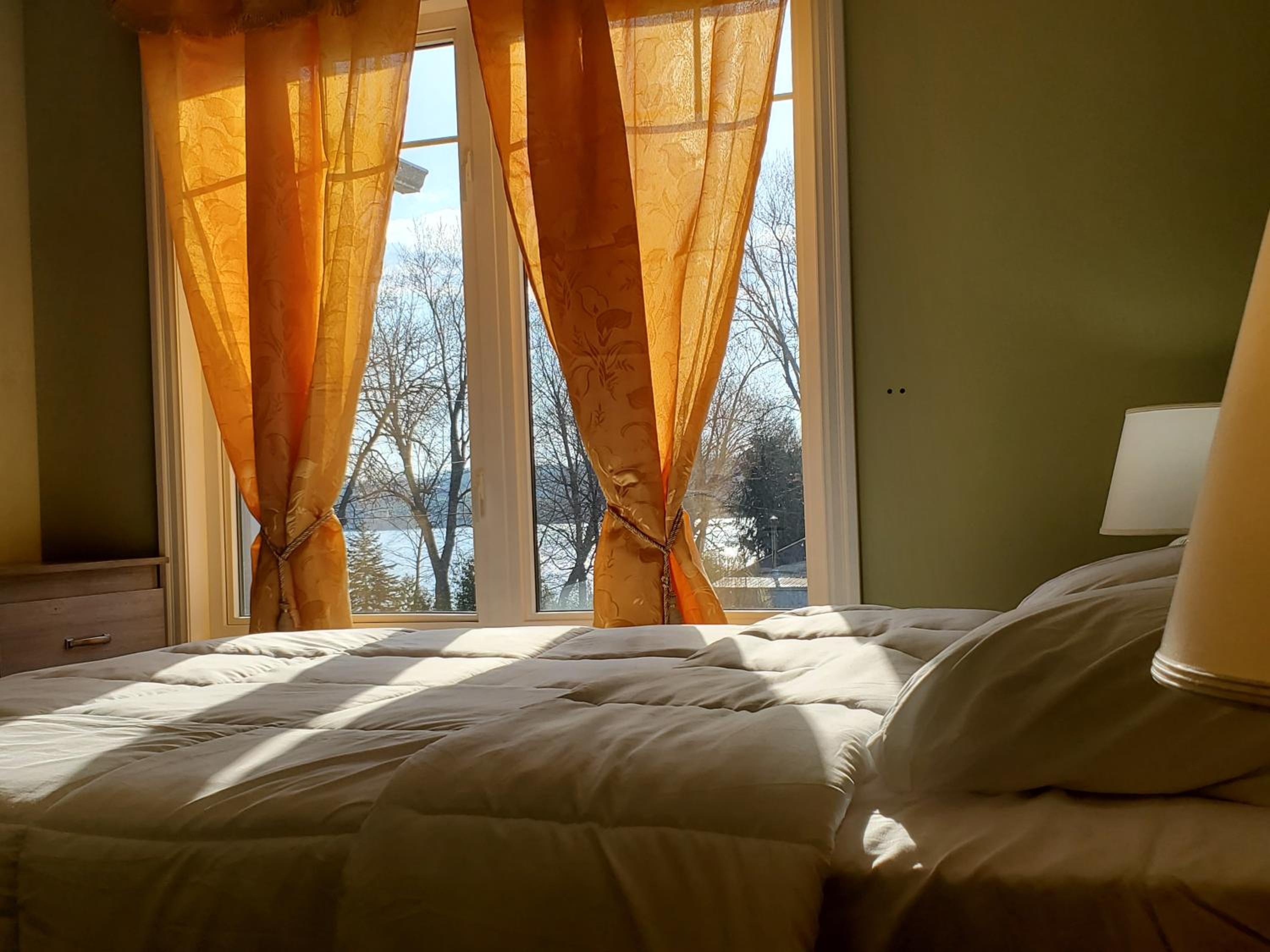 Bizlodge County Greenside Lakeview