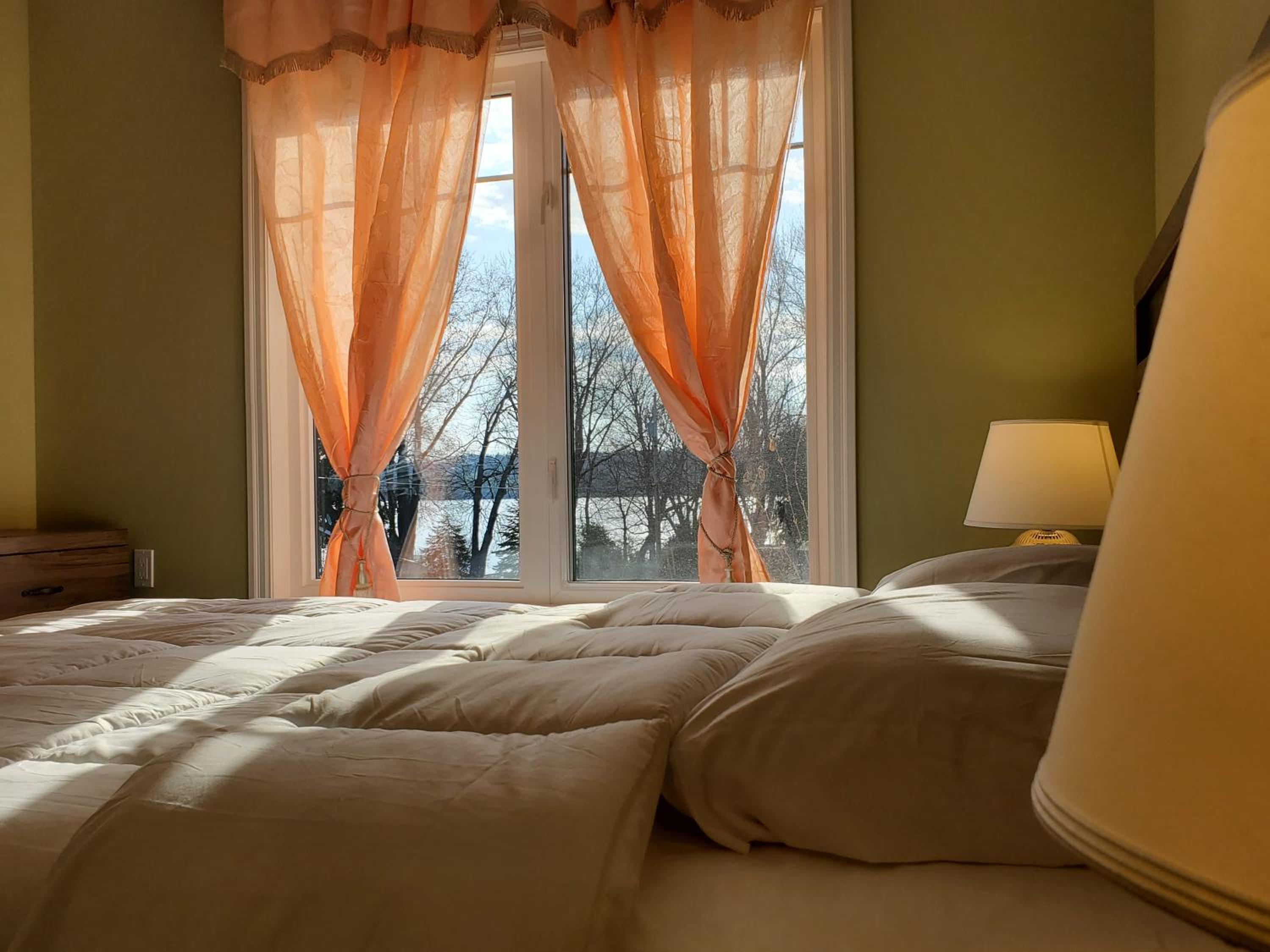 Bizlodge County Greenside Lakeview
