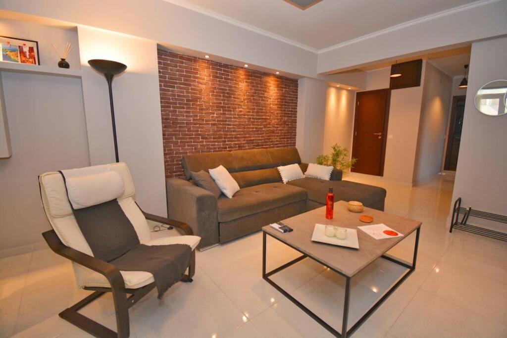 Potamos Superior Grey Apartment