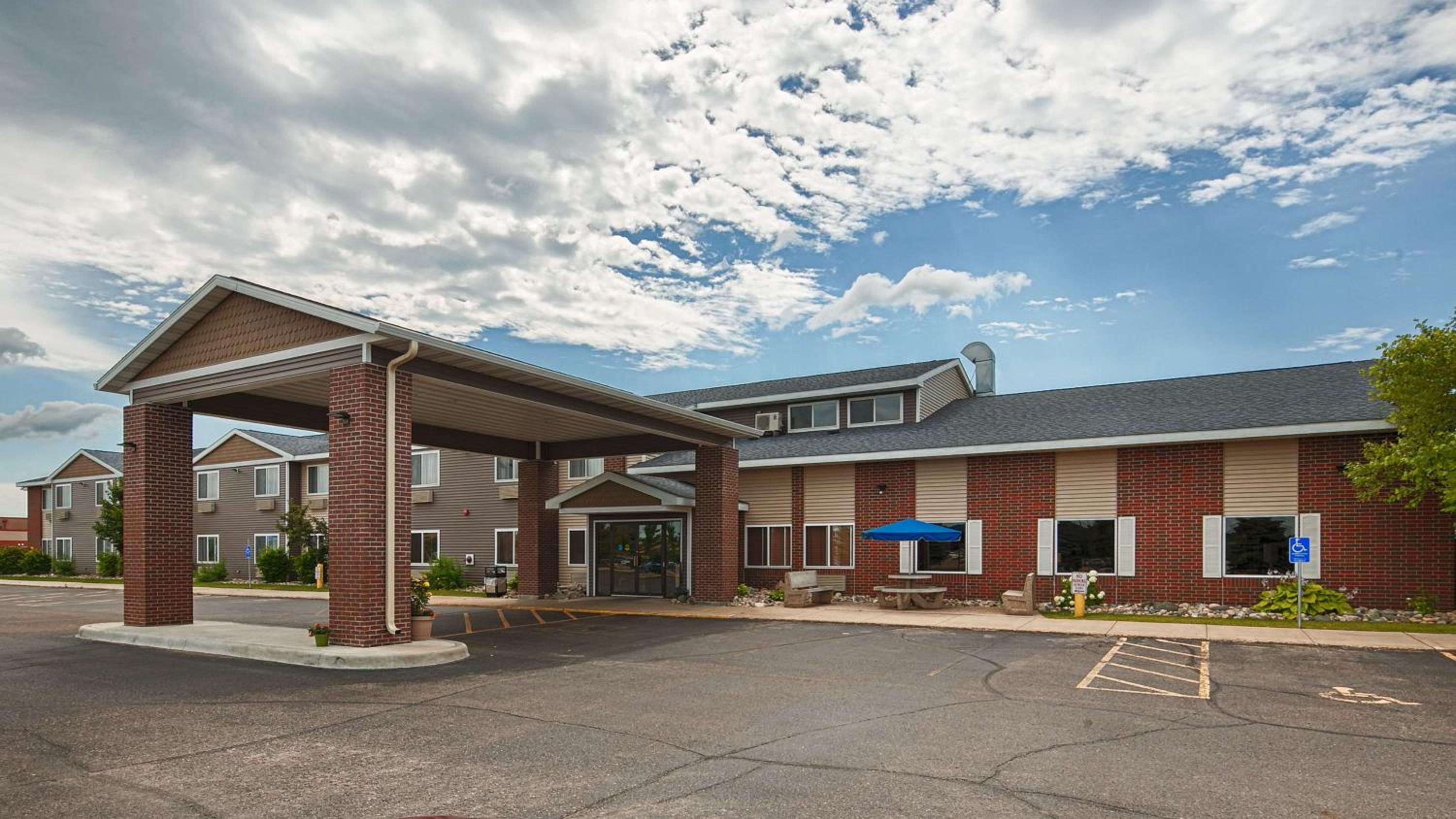 Best Western Alexandria Inn - Property Image 13