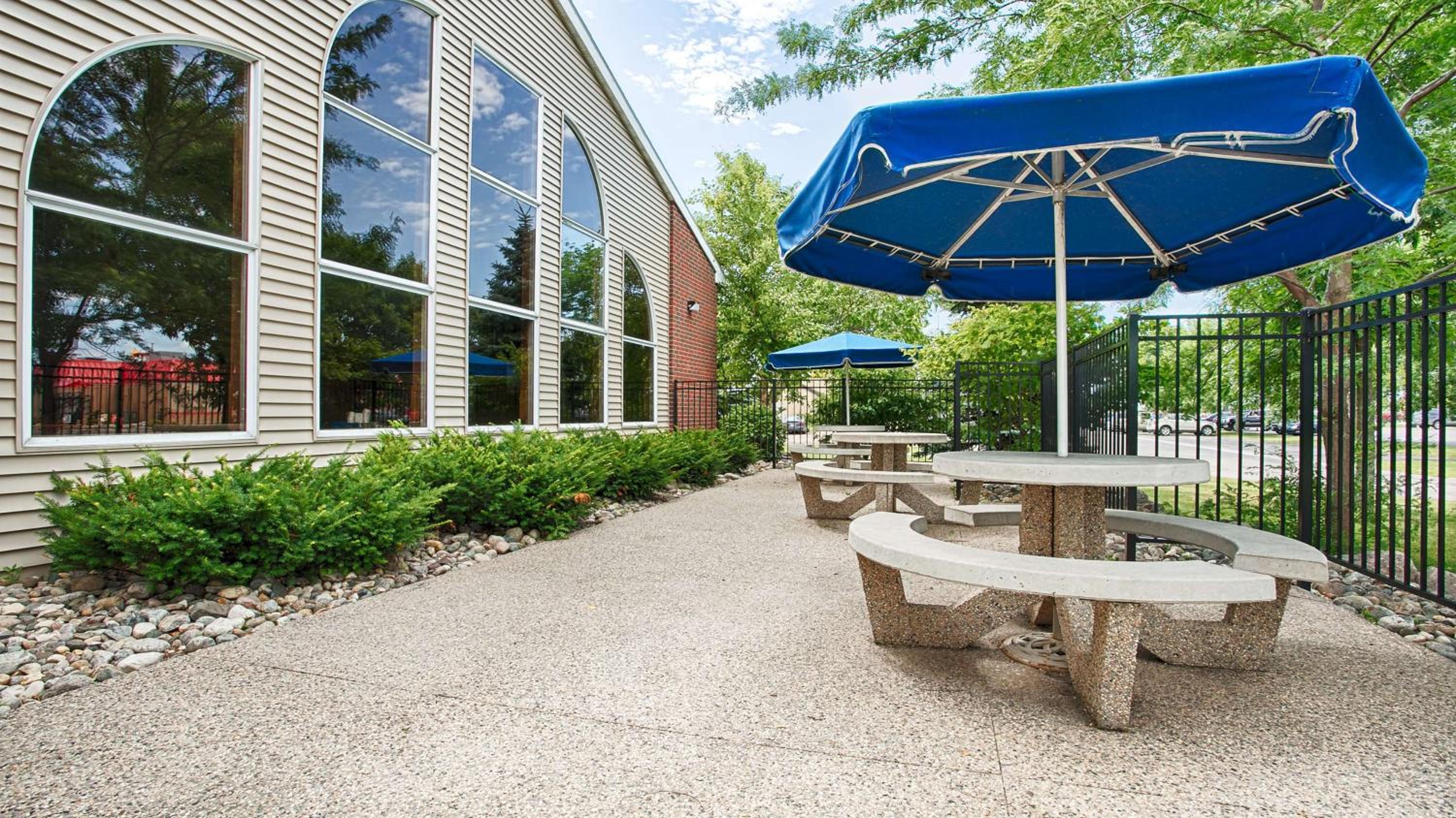 Best Western Alexandria Inn - Property Image 18