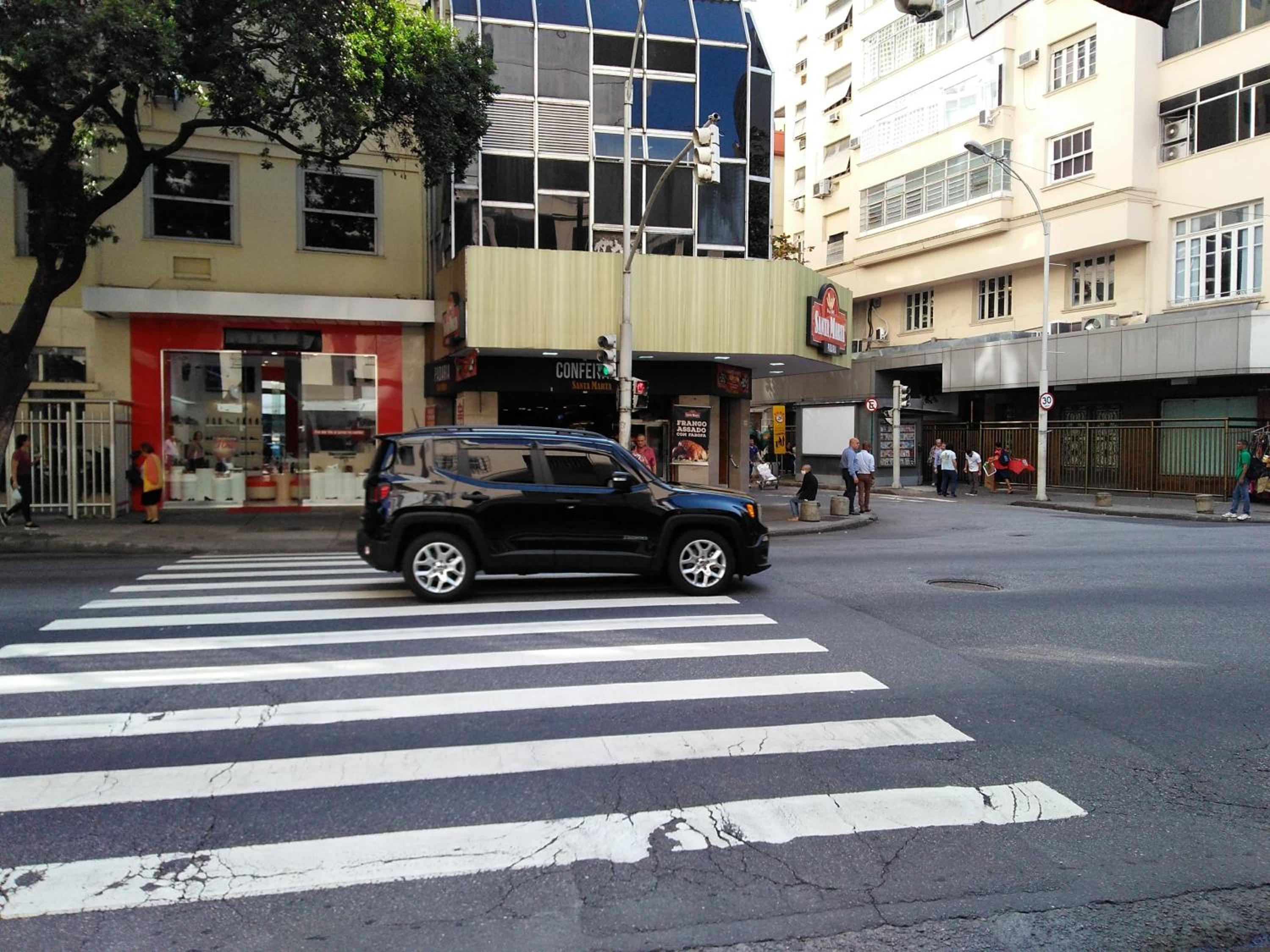 Copacabana 3 quartos ar cond a 2 qds da praia