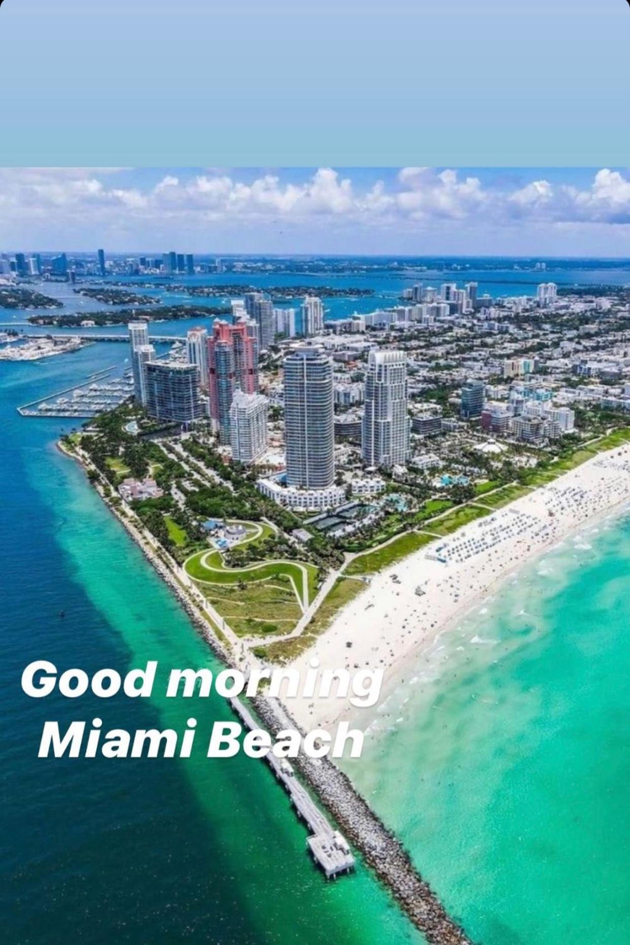 Downtown Miami Brickell Bay & Pool View 4 Bedrooms