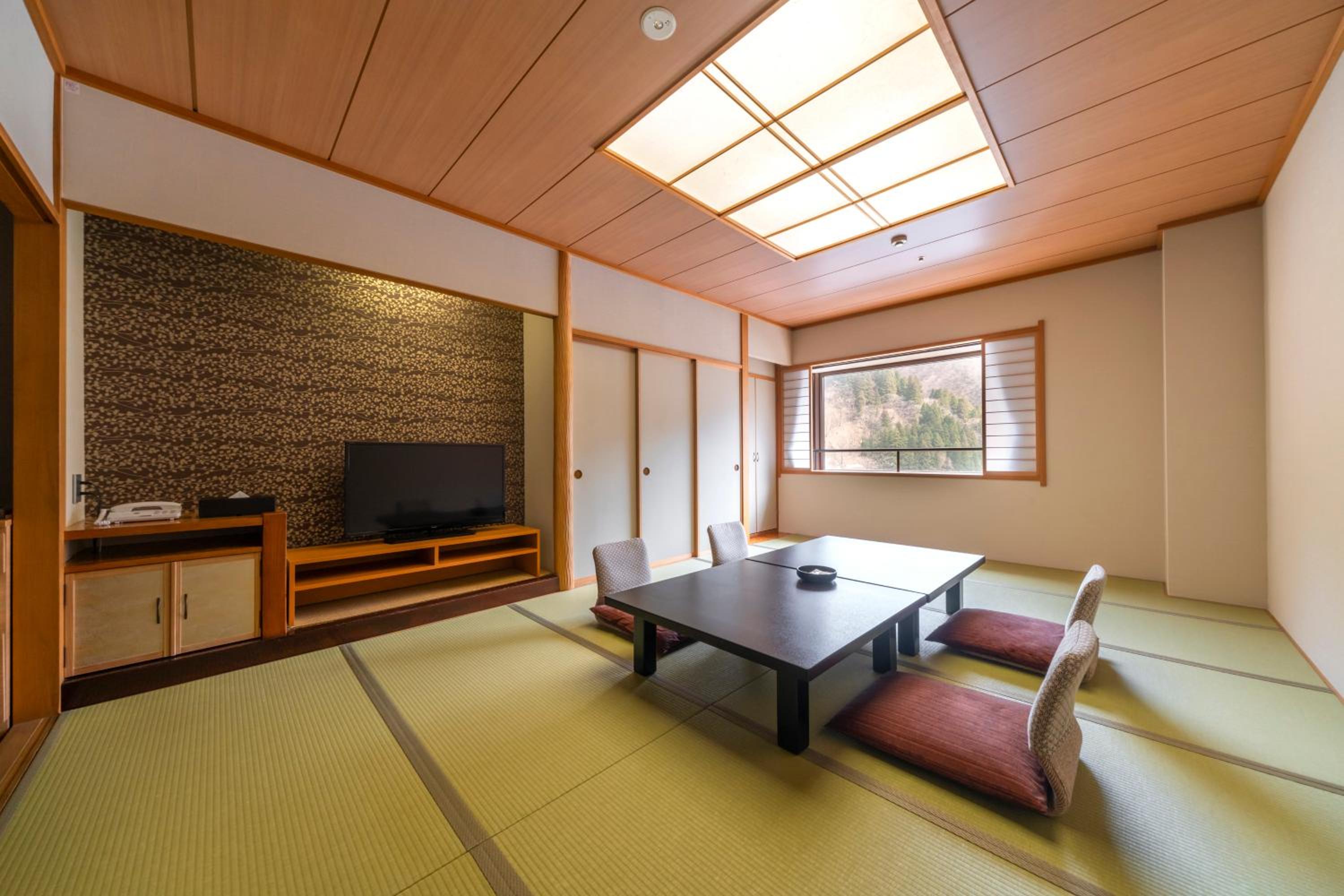 Kurobe Unazukionsen Yamanoha