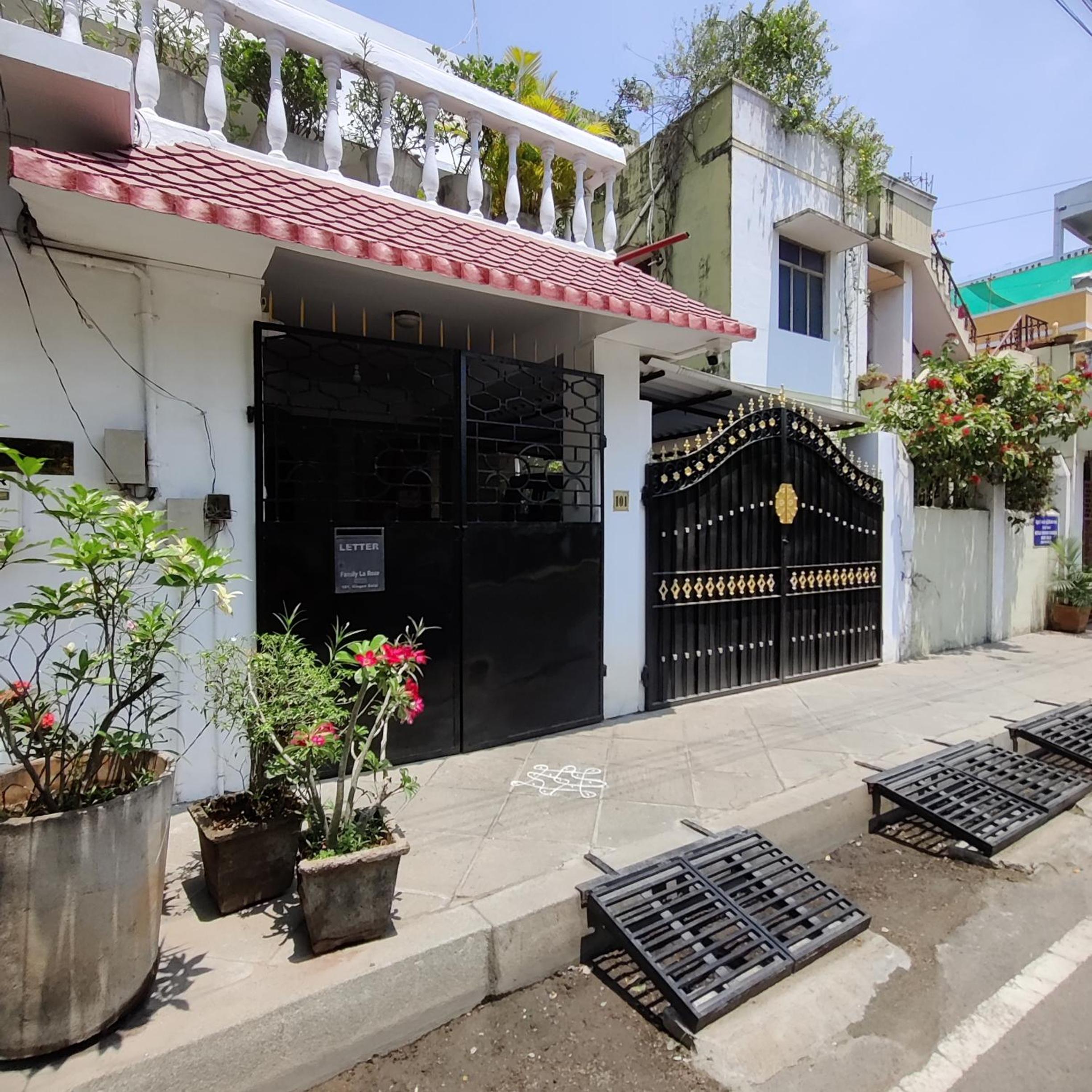 White Villa Guest House Pondicherry view 4
