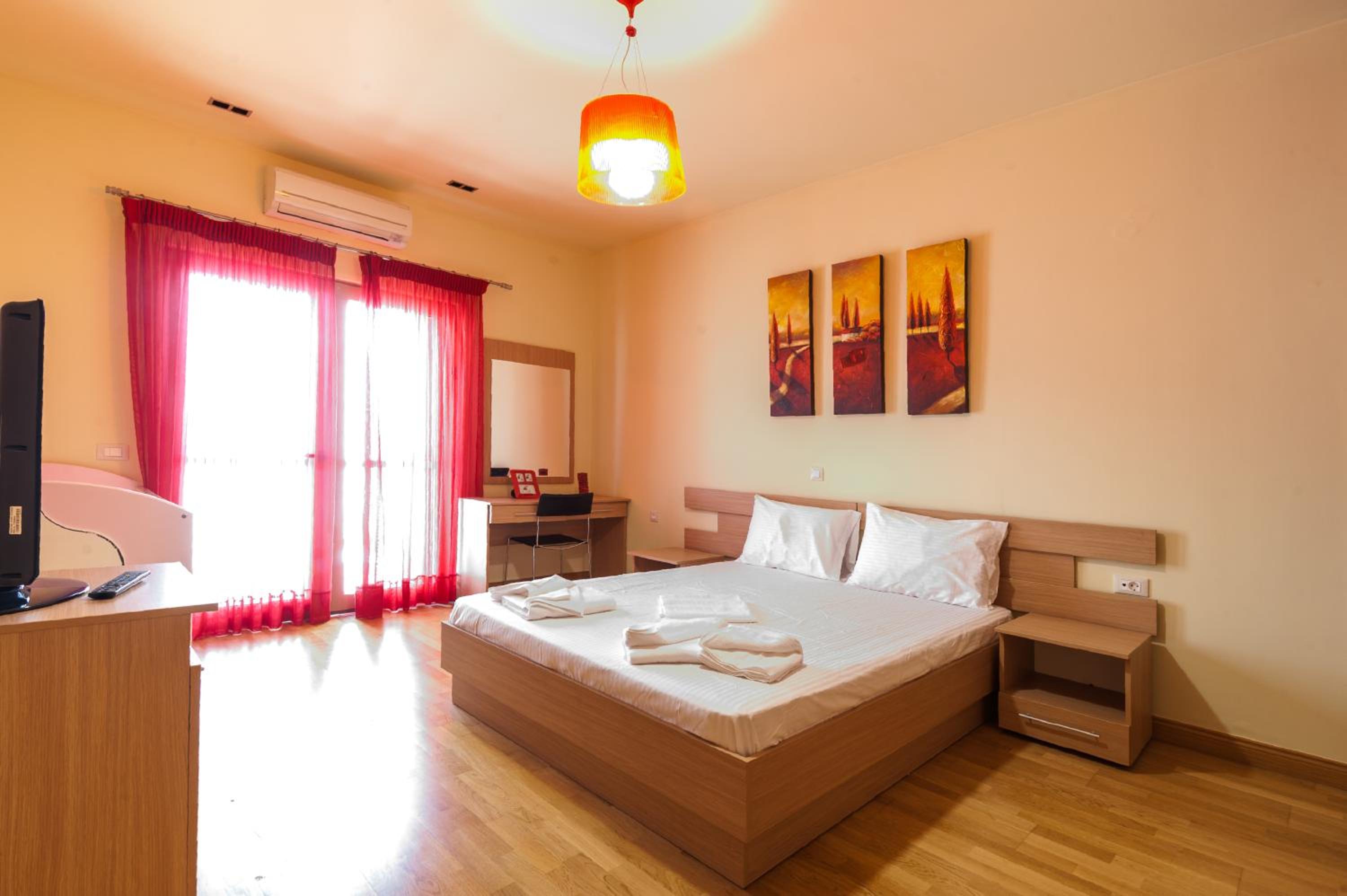 Luxury 6-Bedroom Villa With Private Pool- Villa Prigipessa