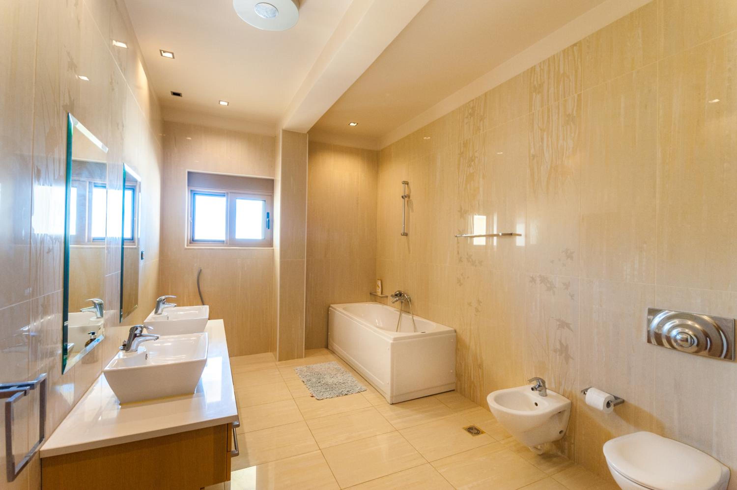 Luxury 6-Bedroom Villa With Private Pool- Villa Prigipessa