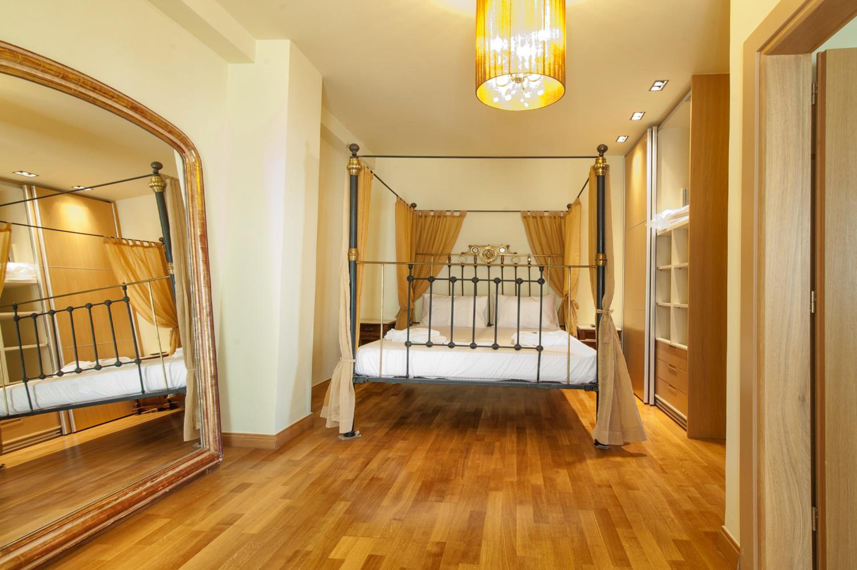 Luxury 6-Bedroom Villa With Private Pool- Villa Prigipessa