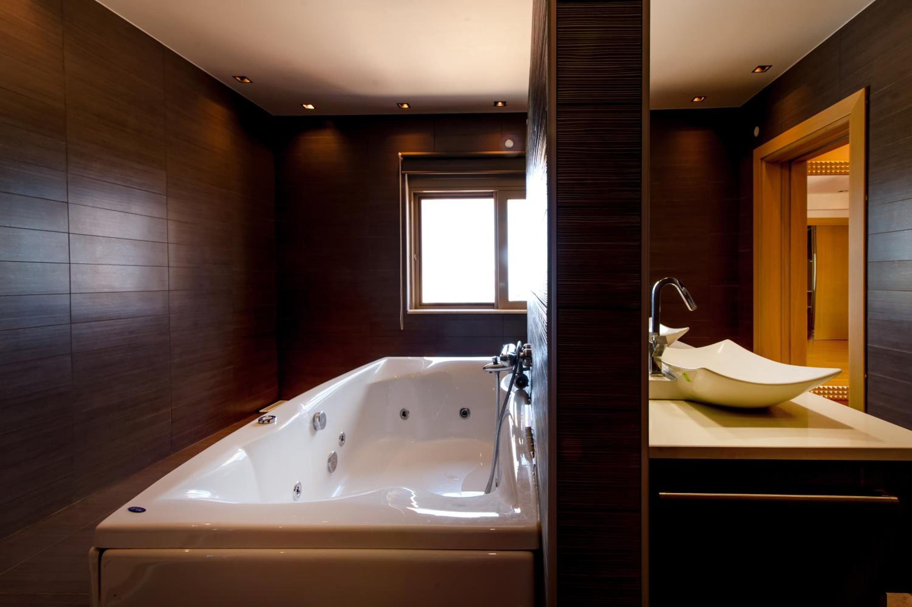 Luxury 6-Bedroom Villa With Private Pool- Villa Prigipessa