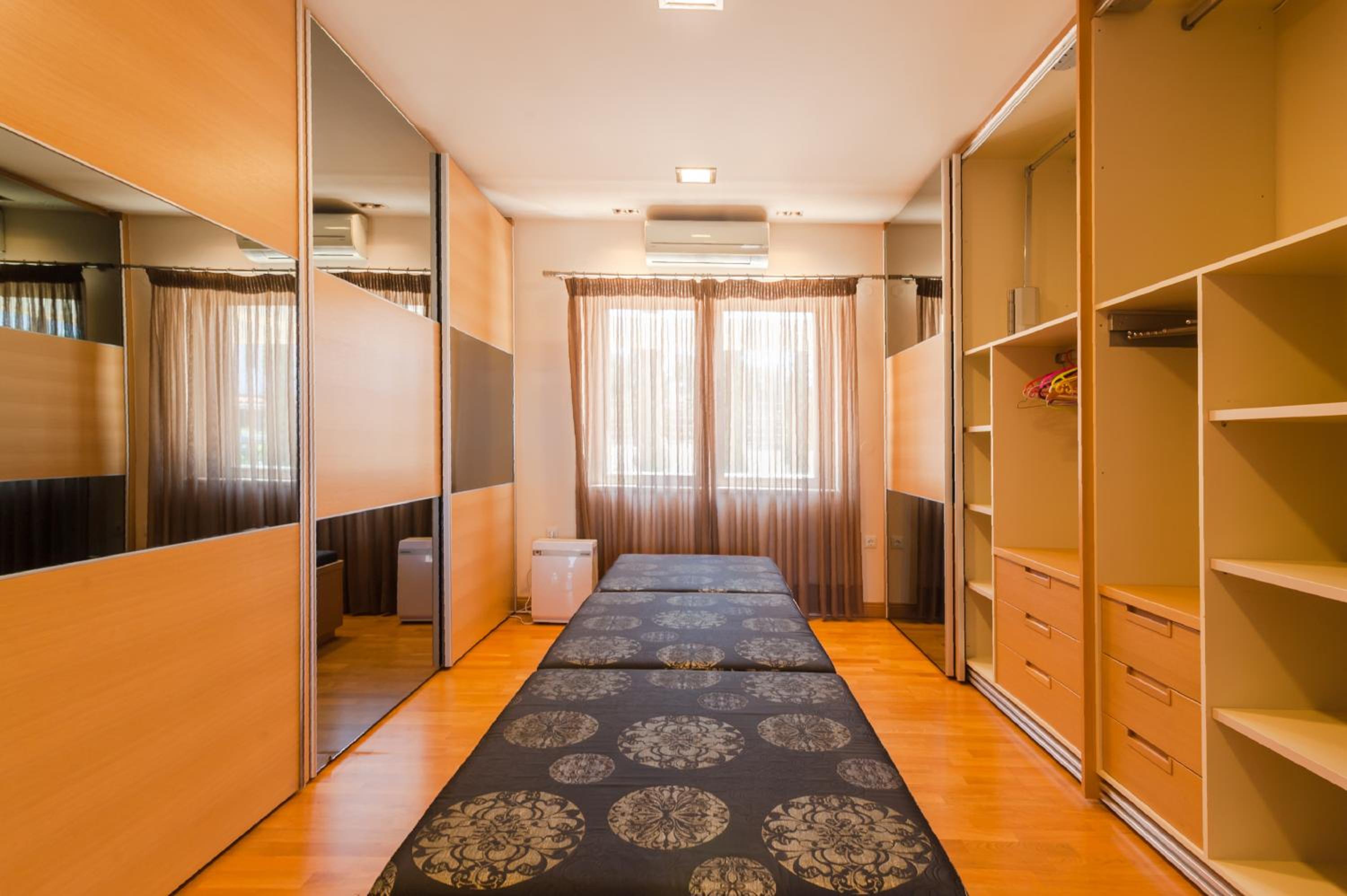 Luxury 6-Bedroom Villa With Private Pool- Villa Prigipessa