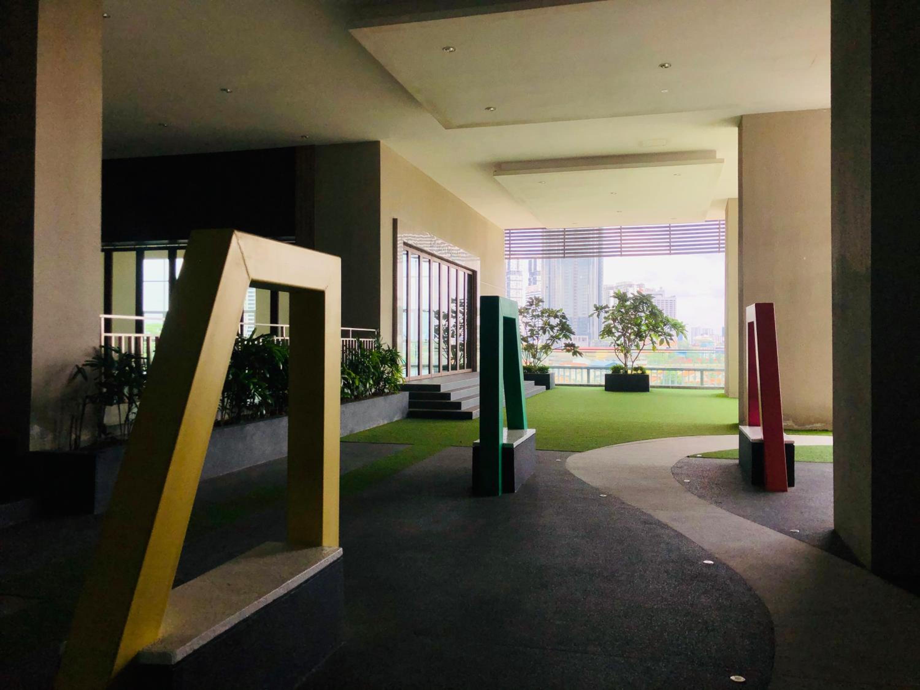 Paragon Suite Homestay by Antlerzone