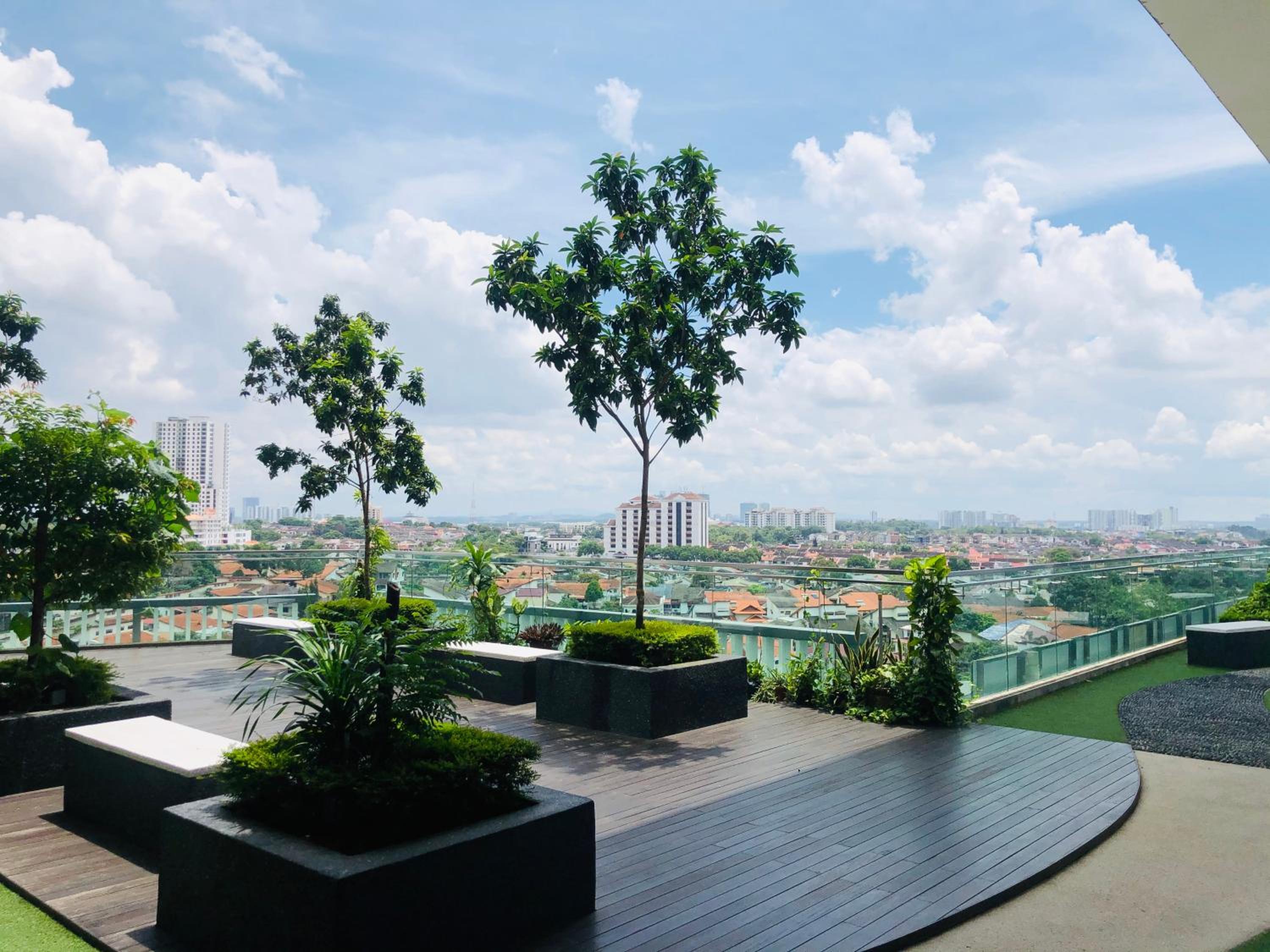 Paragon Suite Homestay by Antlerzone