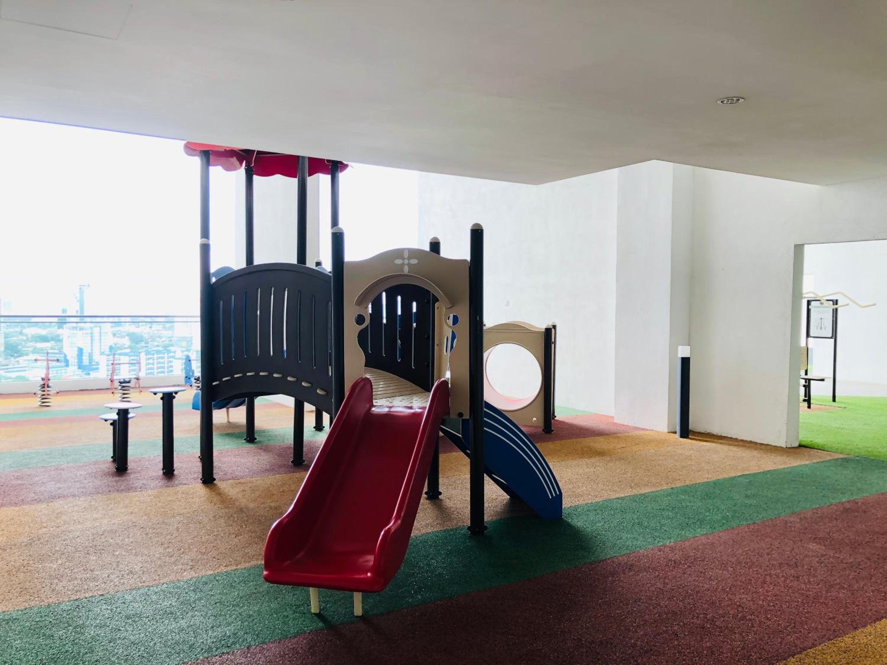 Paragon Suite Homestay by Antlerzone