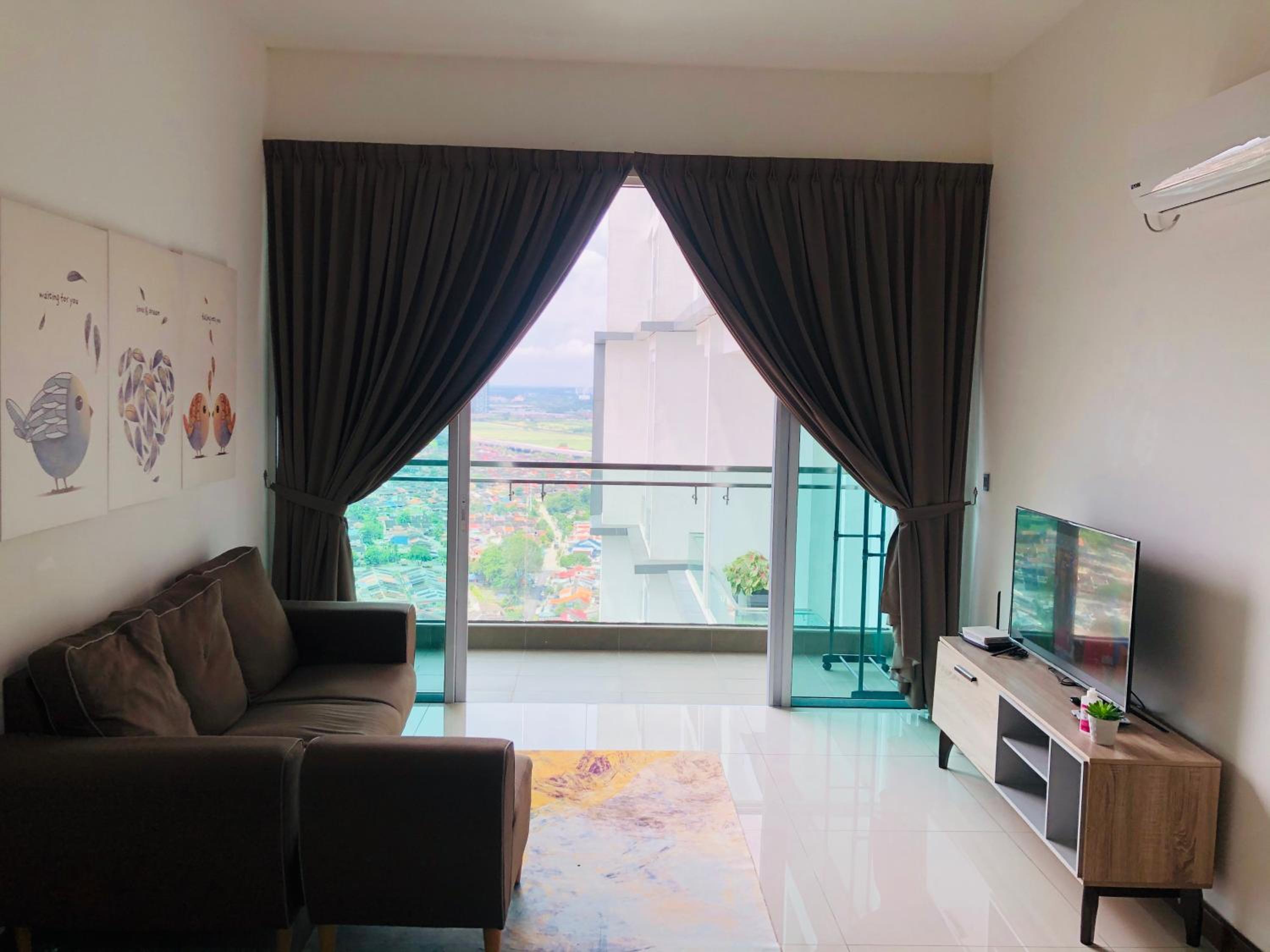 Paragon Suite Homestay by Antlerzone
