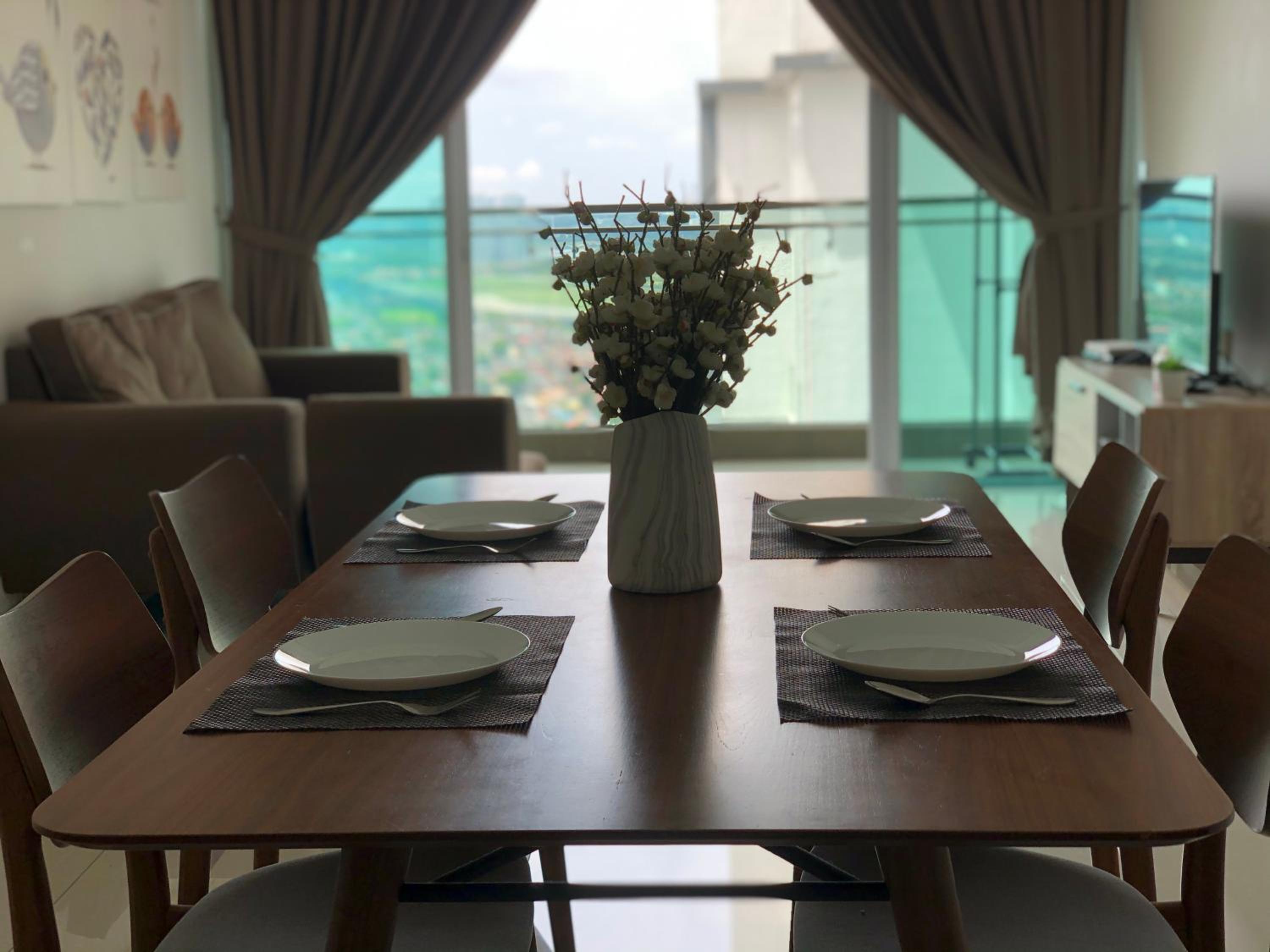 Paragon Suite Homestay by Antlerzone
