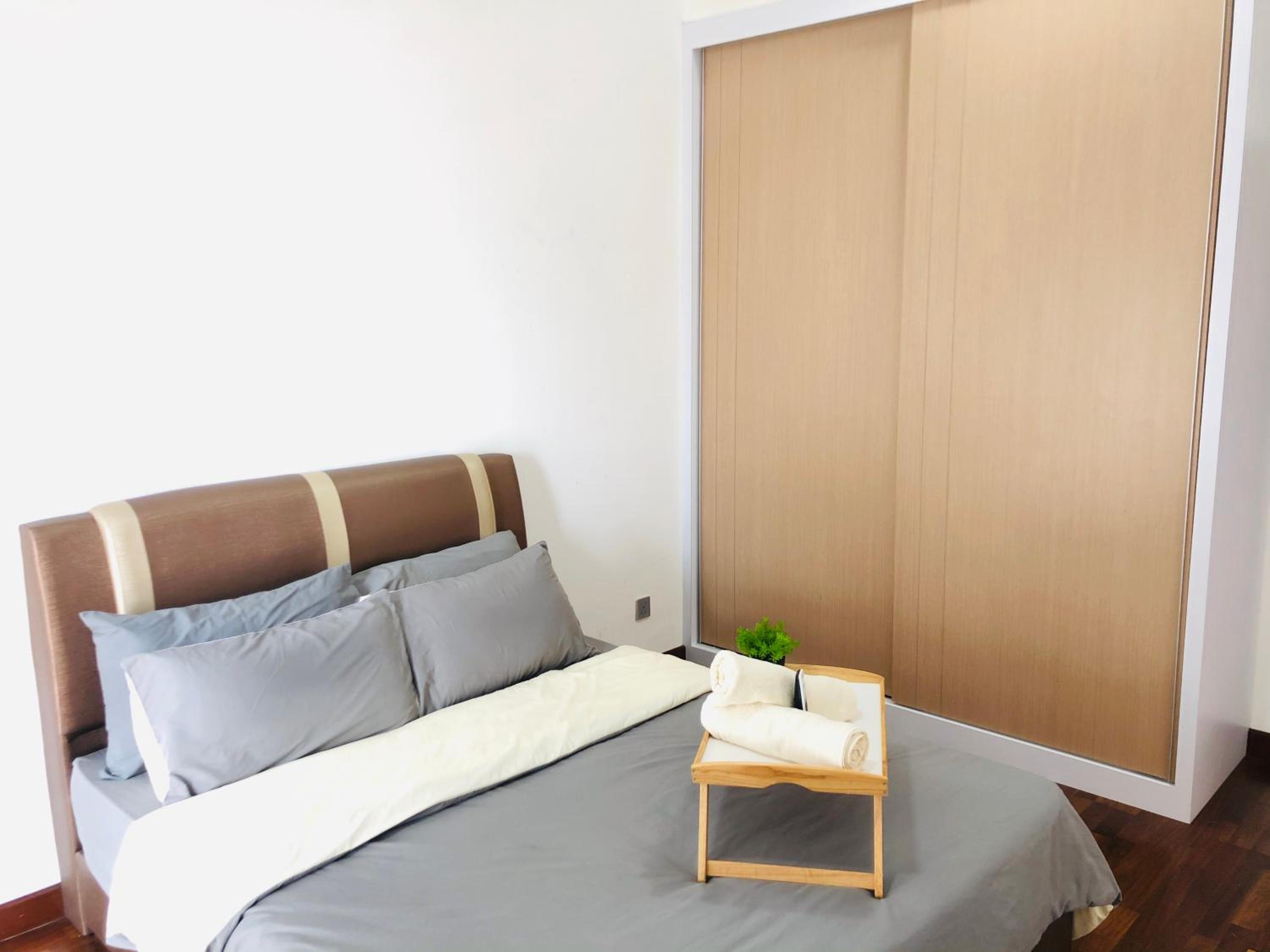 Paragon Suite Homestay by Antlerzone