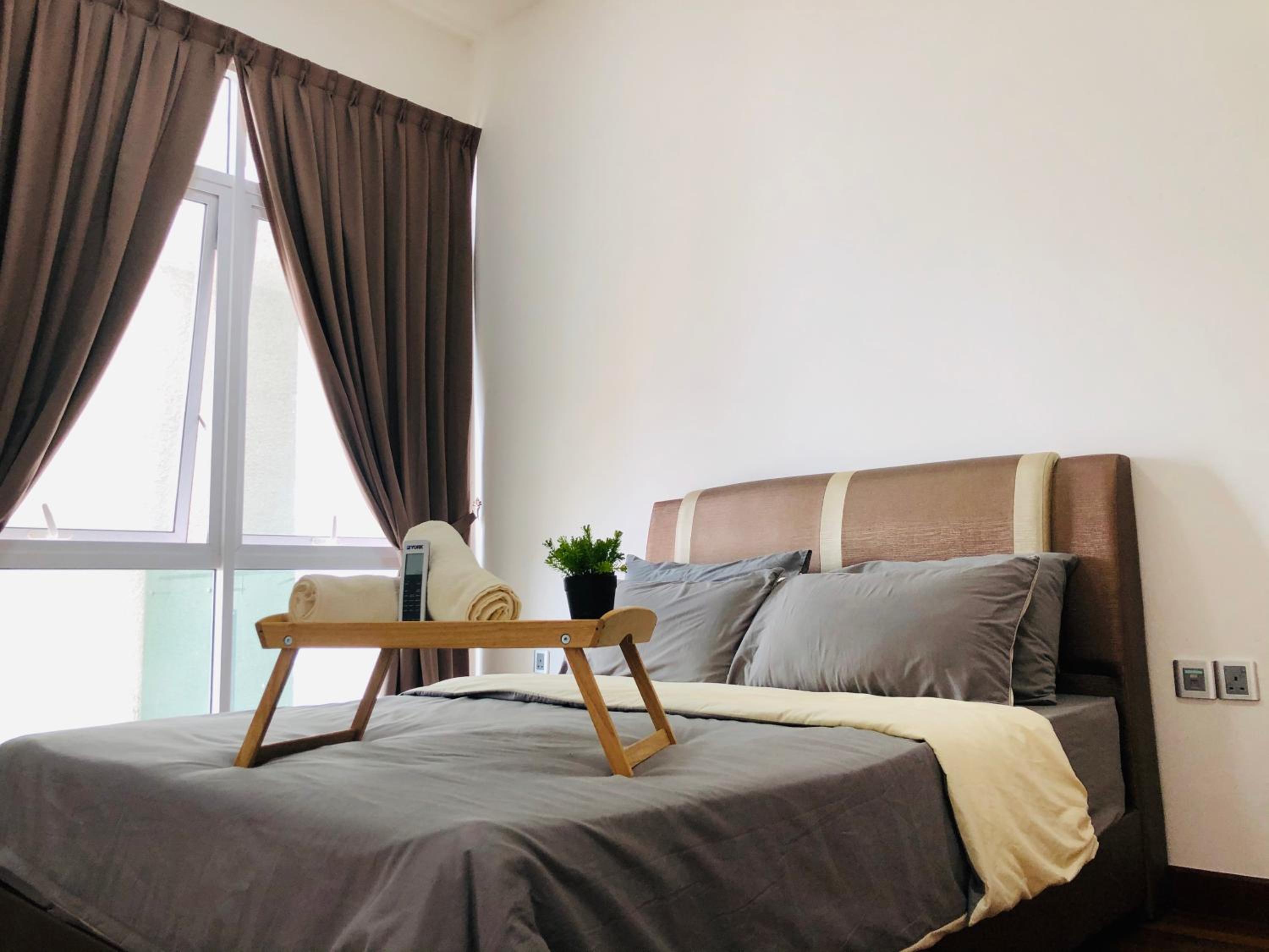 Paragon Suite Homestay by Antlerzone