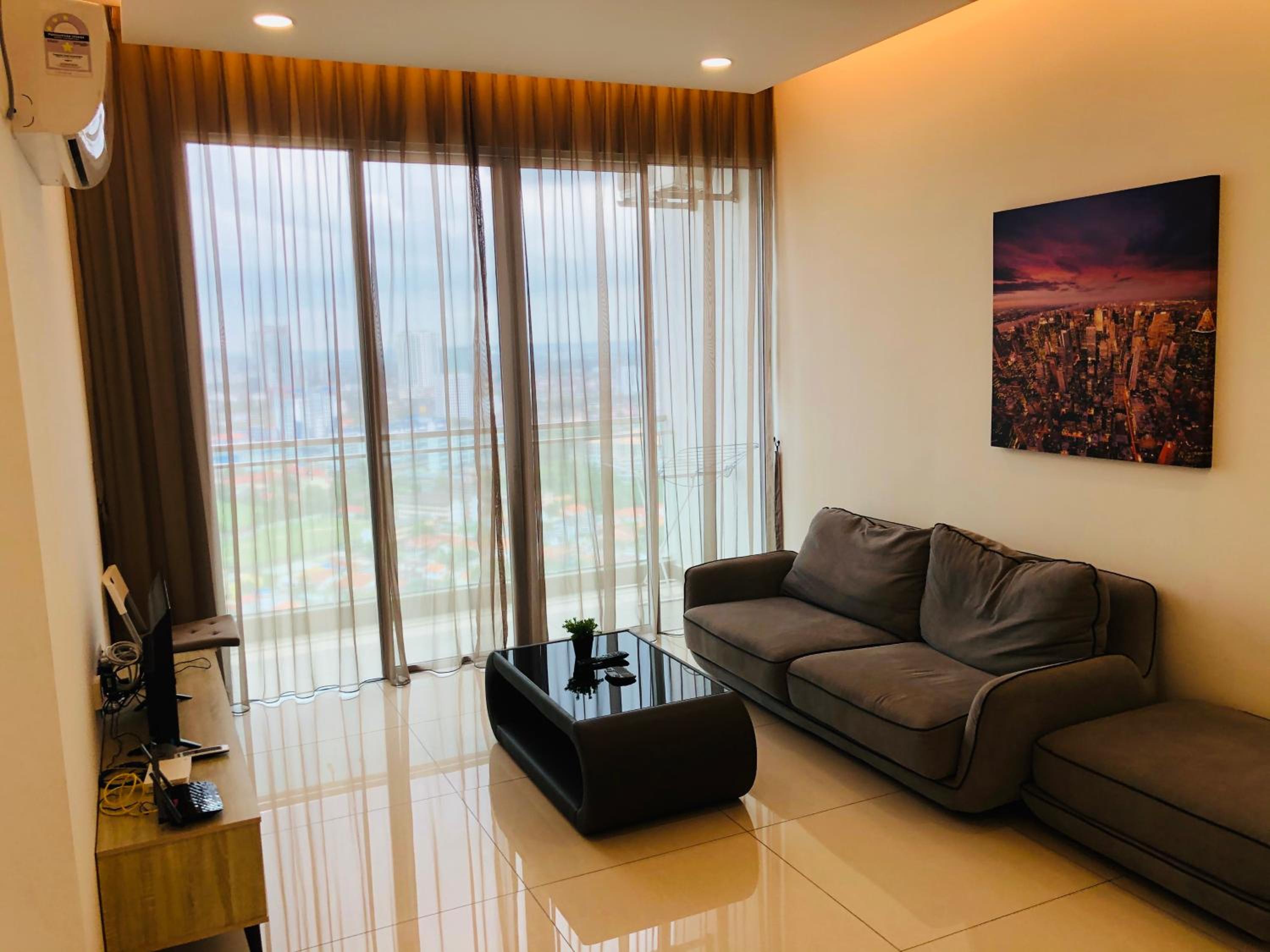 Paragon Suite Homestay by Antlerzone