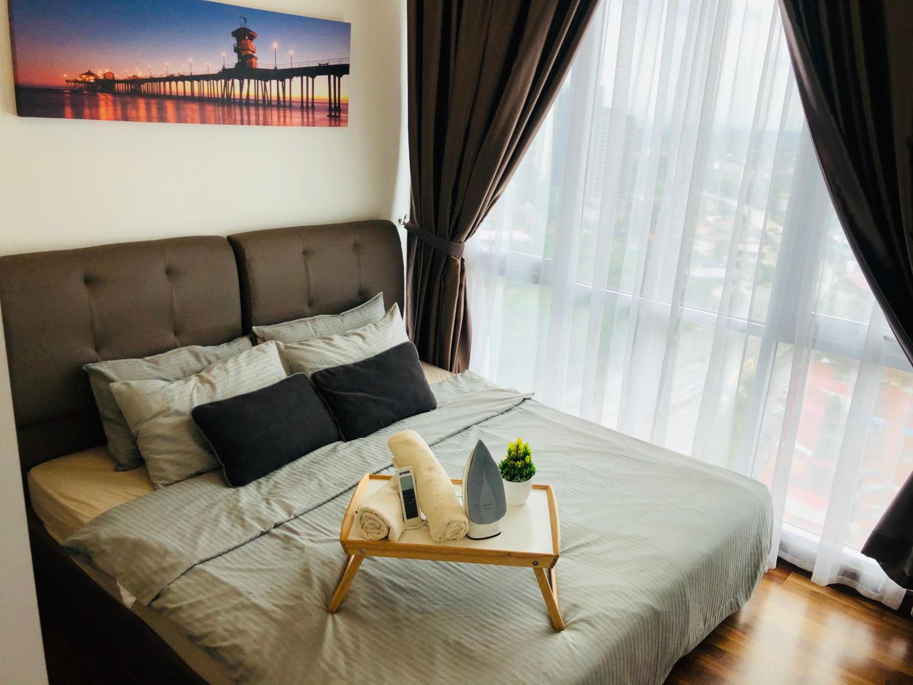Paragon Suite Homestay by Antlerzone