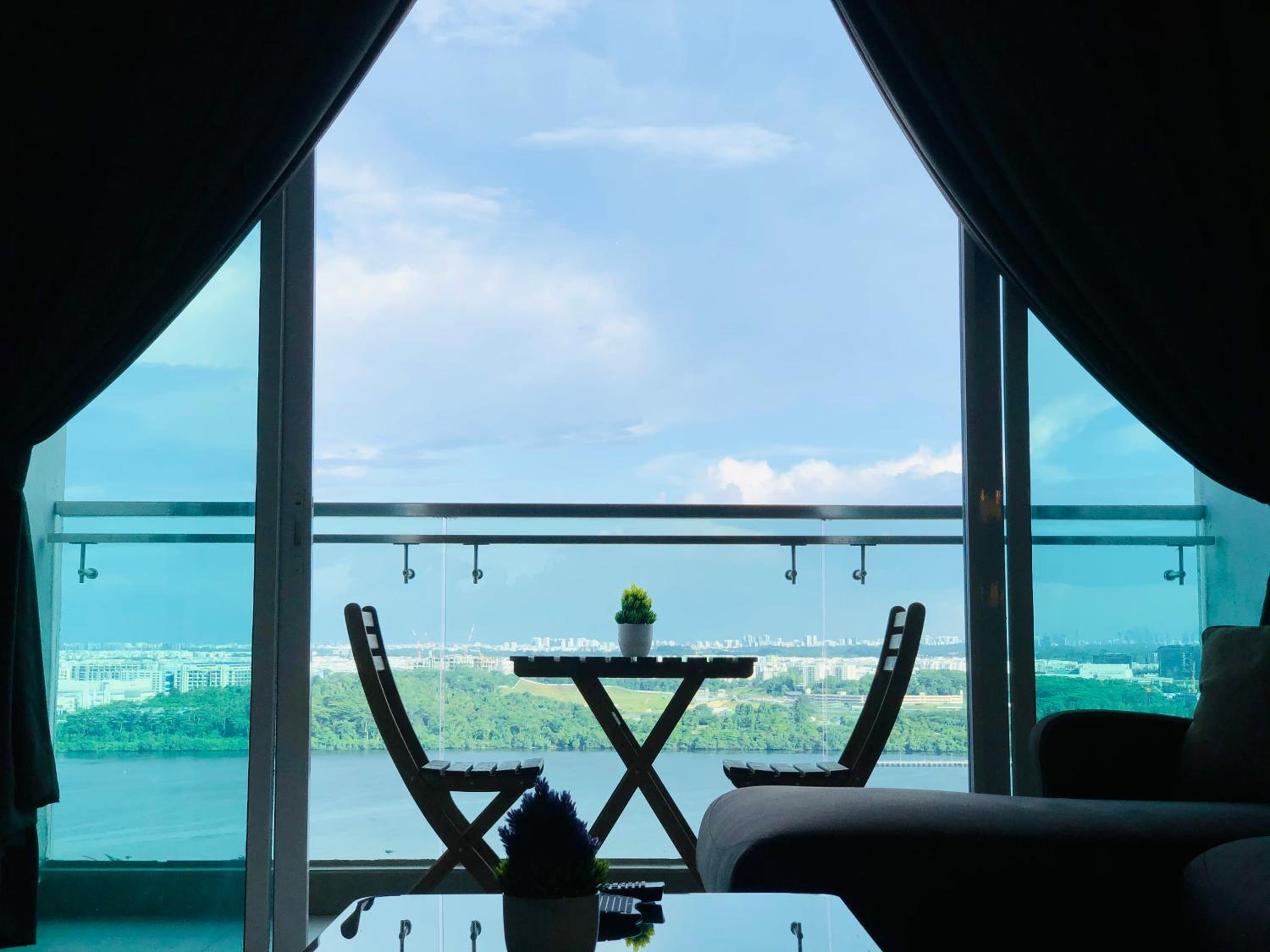 Paragon Suite Homestay by Antlerzone