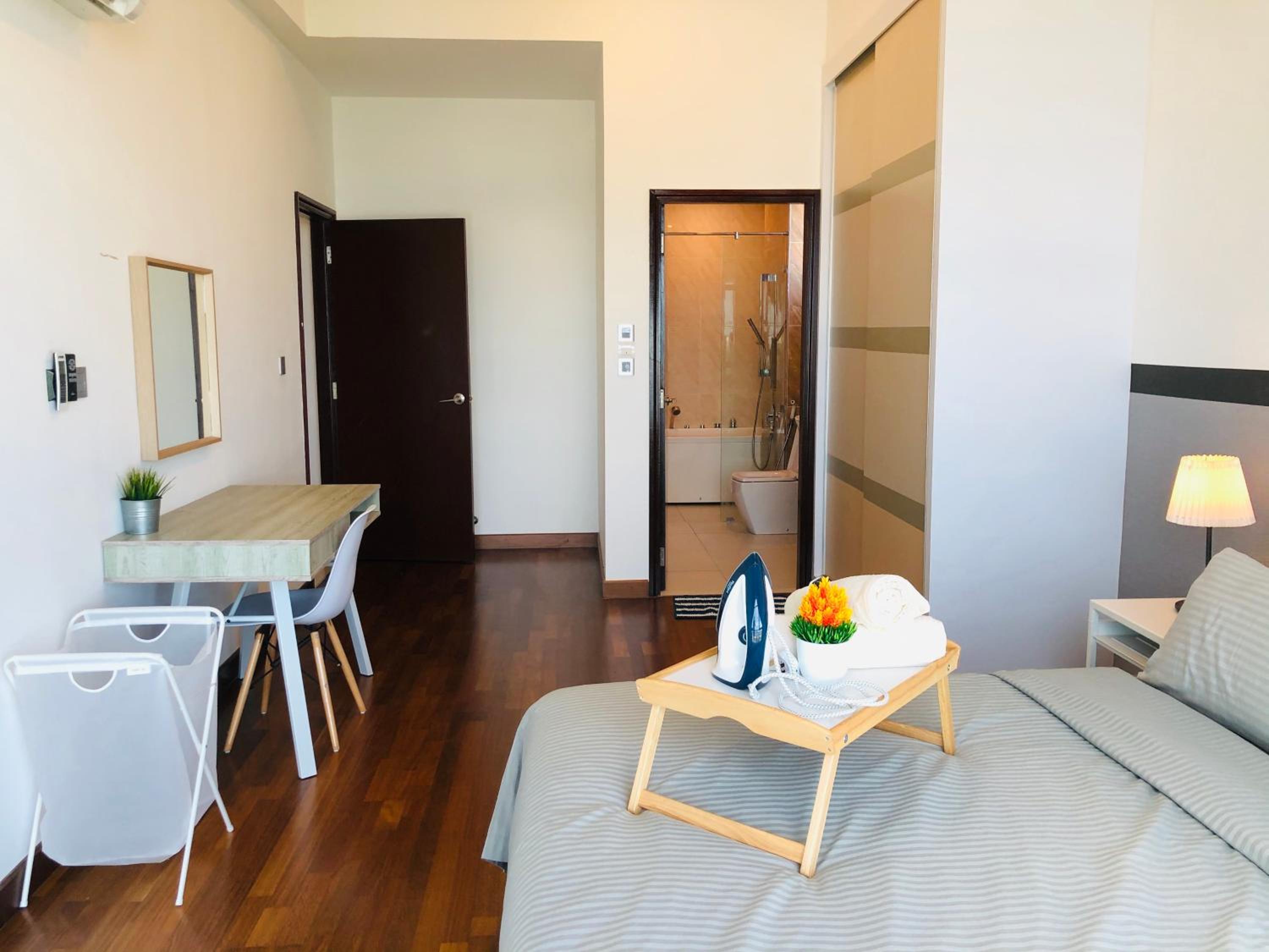 Paragon Suite Homestay by Antlerzone