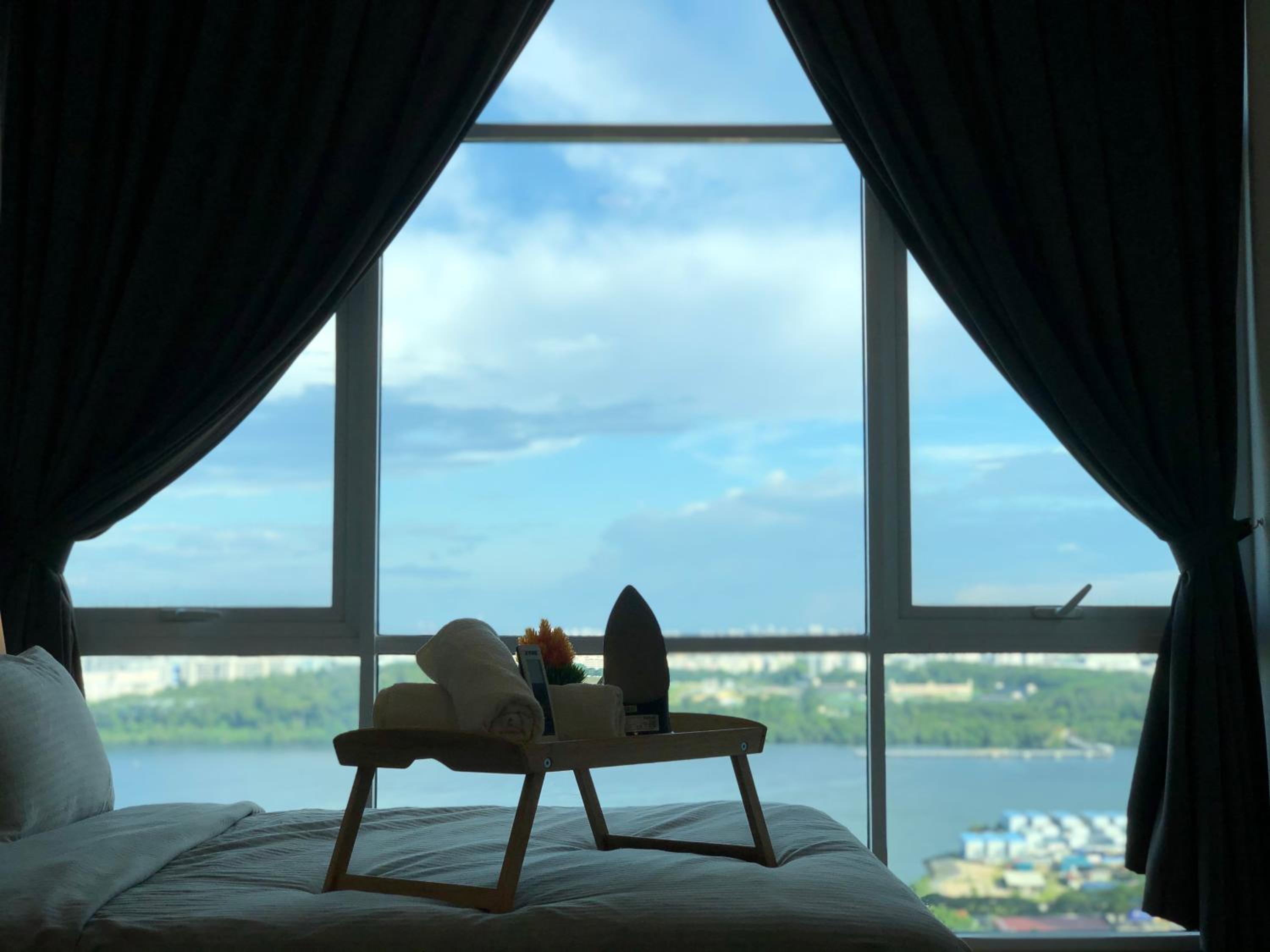 Paragon Suite Homestay by Antlerzone
