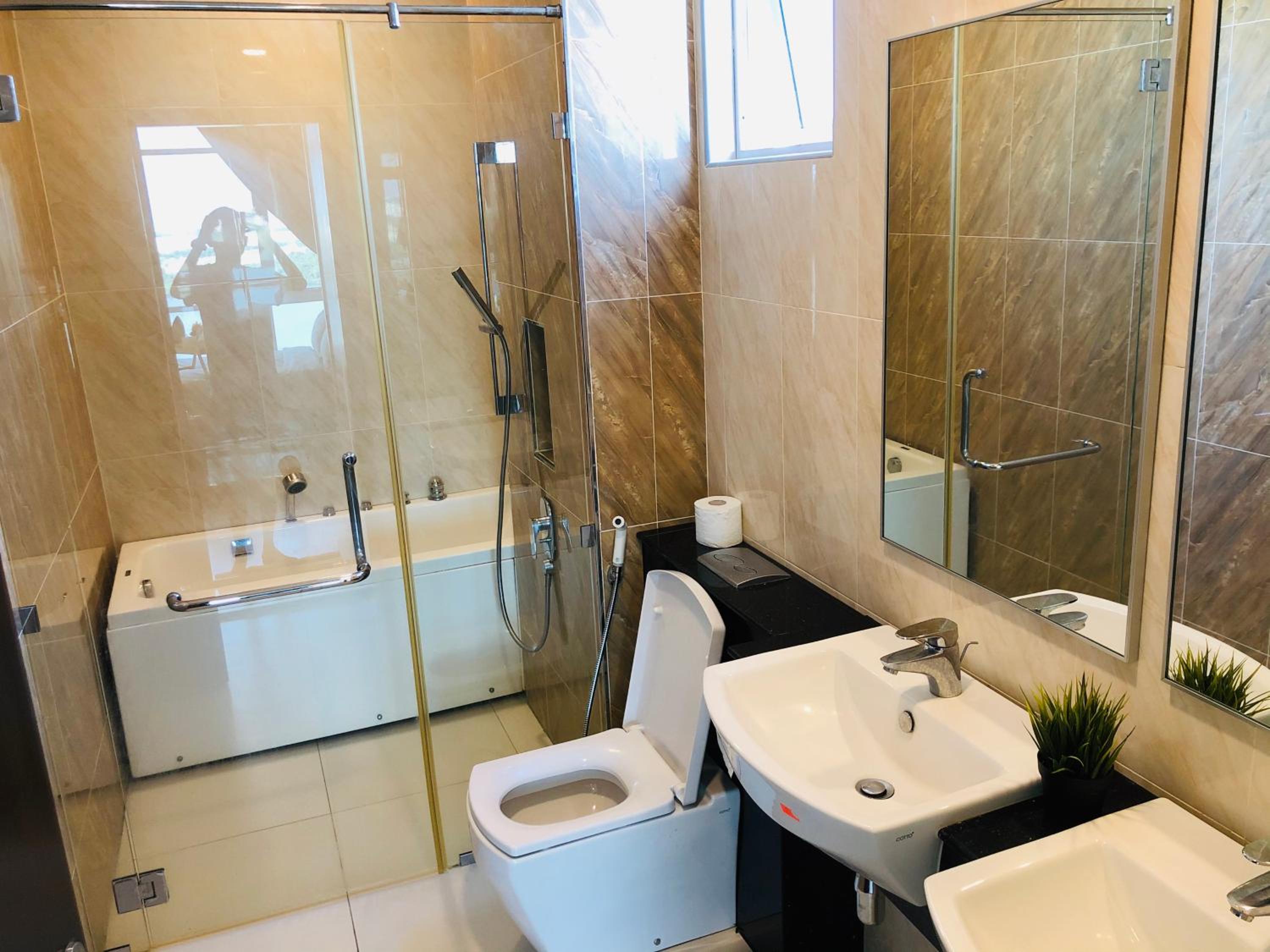 Paragon Suite Homestay by Antlerzone