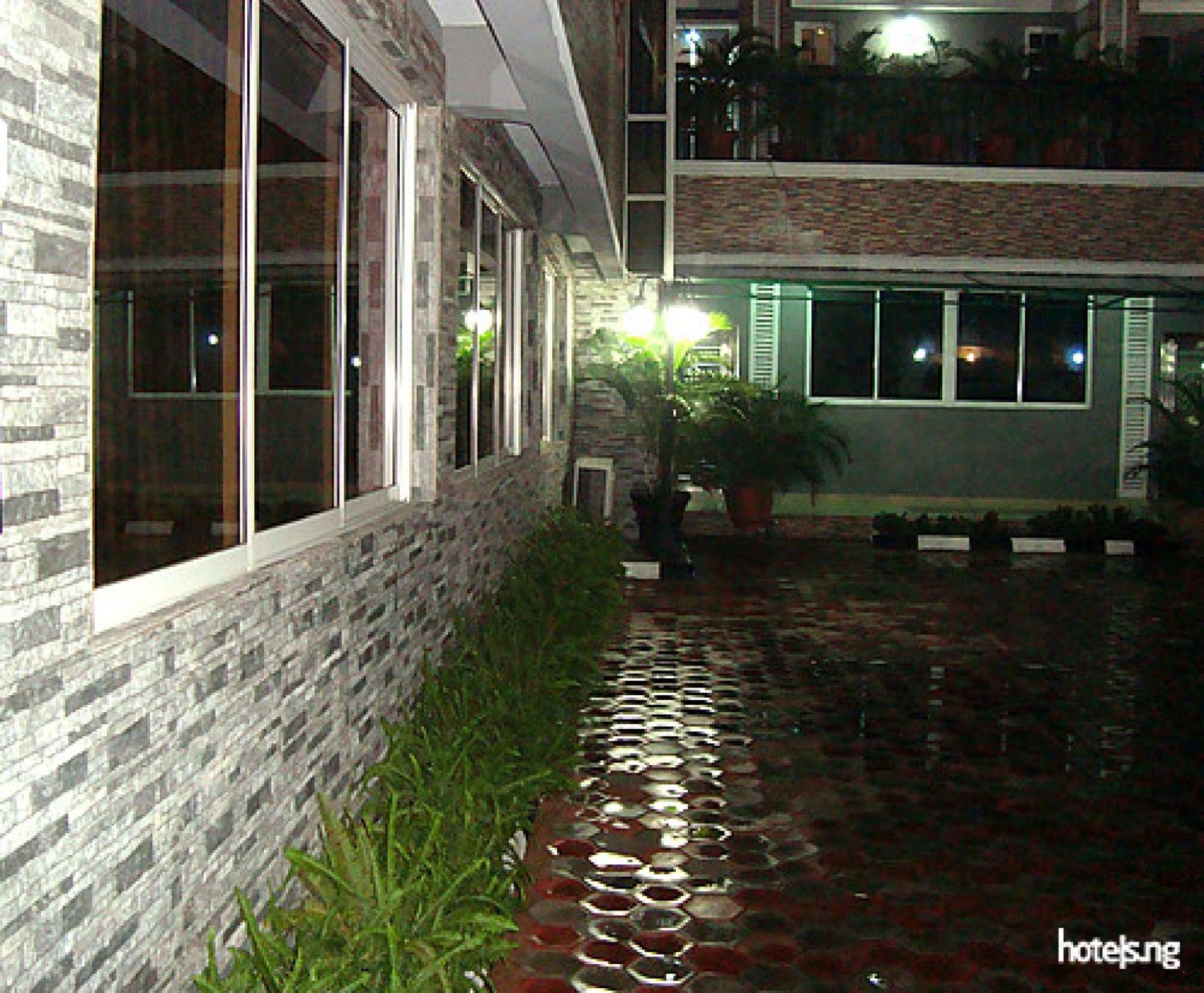 Photo 23