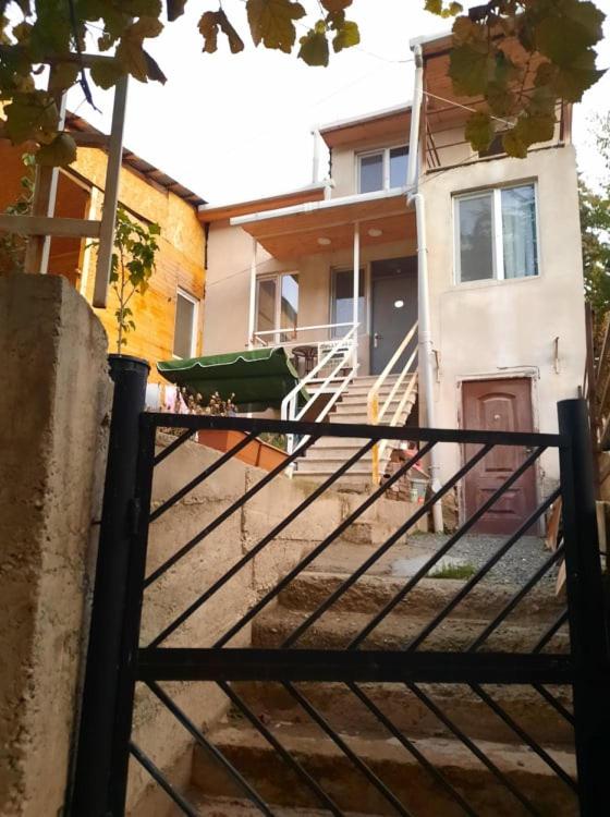 Photo 33