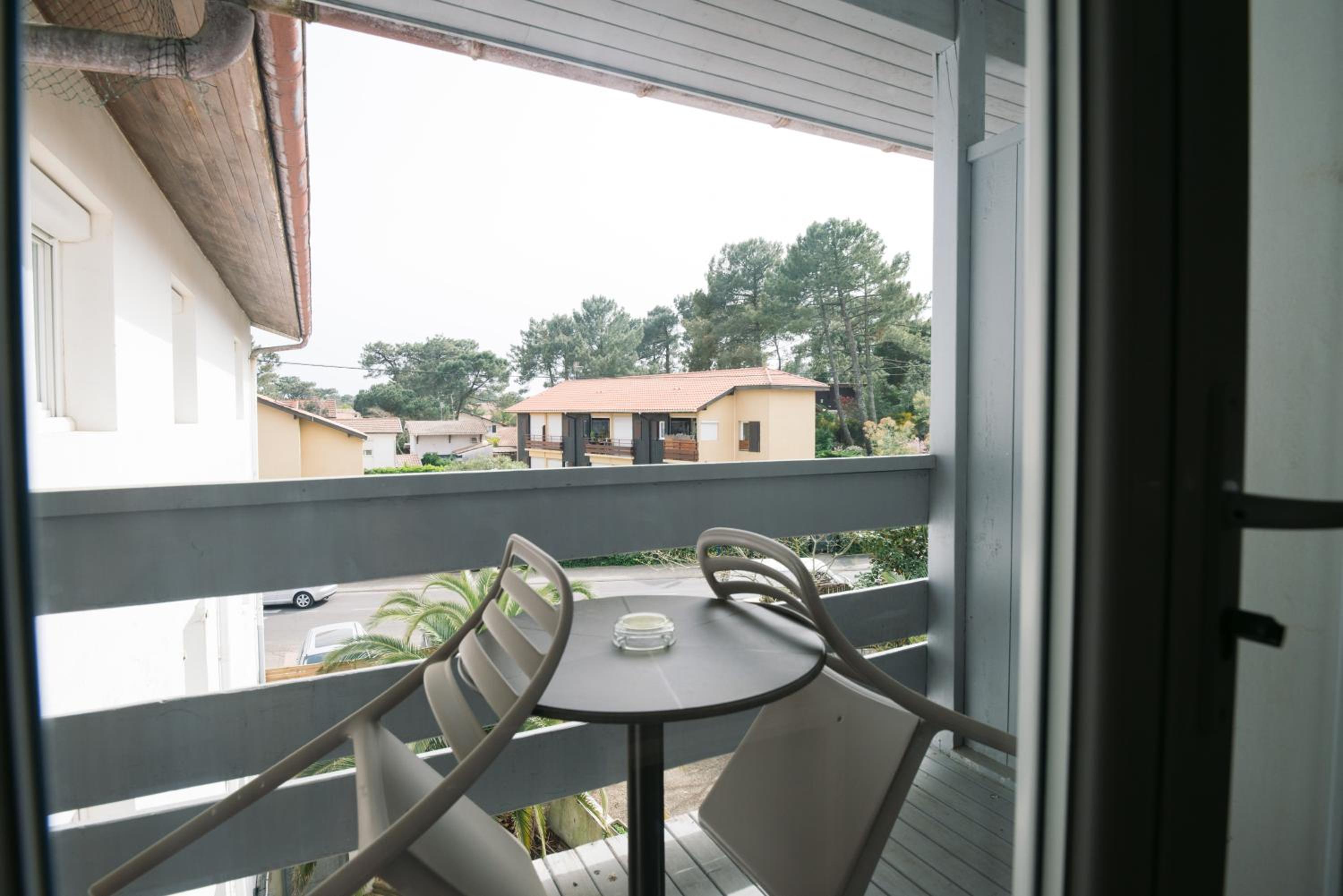 balcony