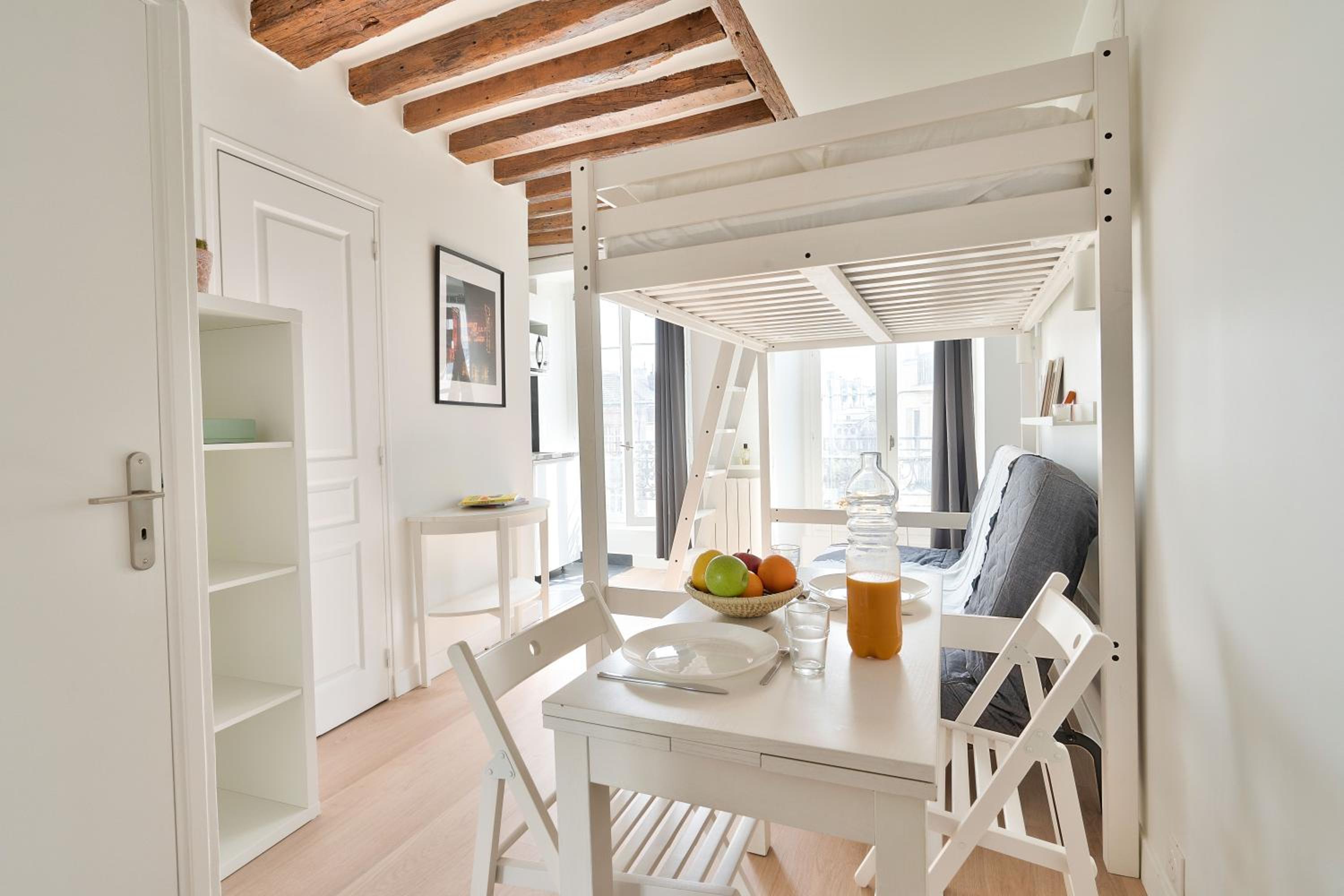 NEW Mezzanine Studio in the Heart of Paris (4F)