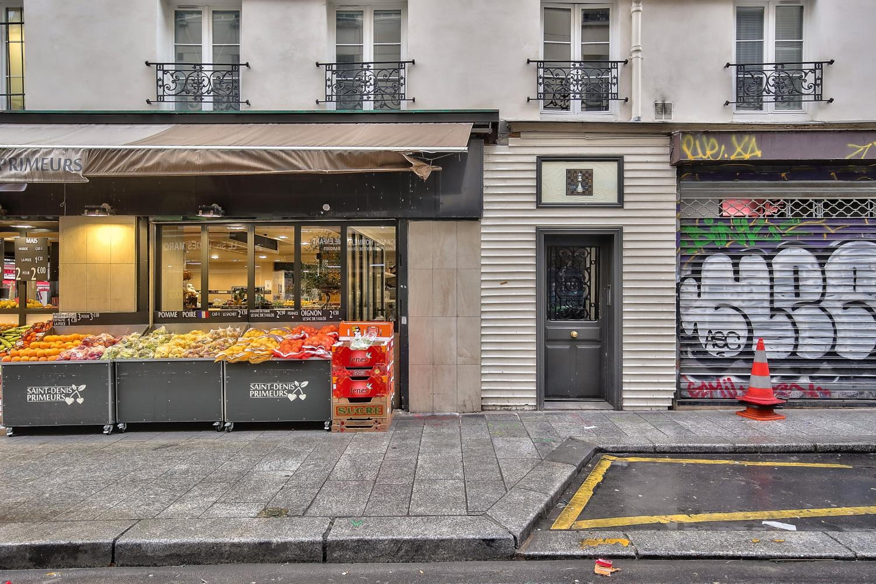 Pretty Mezzanine Studio in the Heart of Paris (2F)