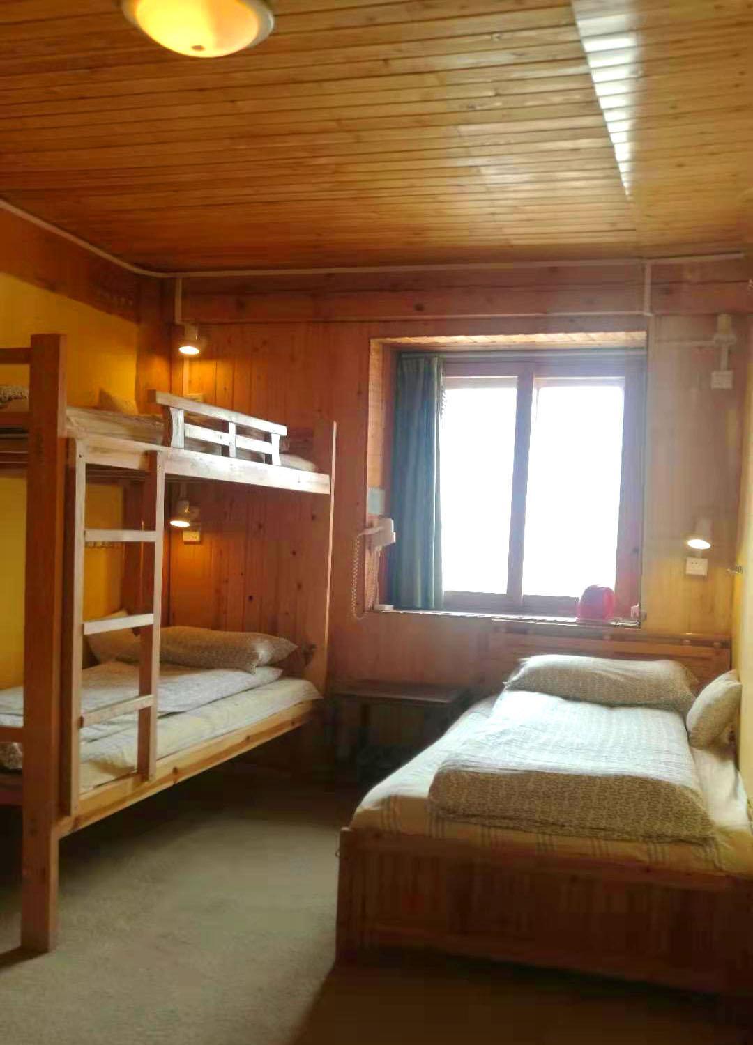 Shangri-La Lao Shay Youth Hostel