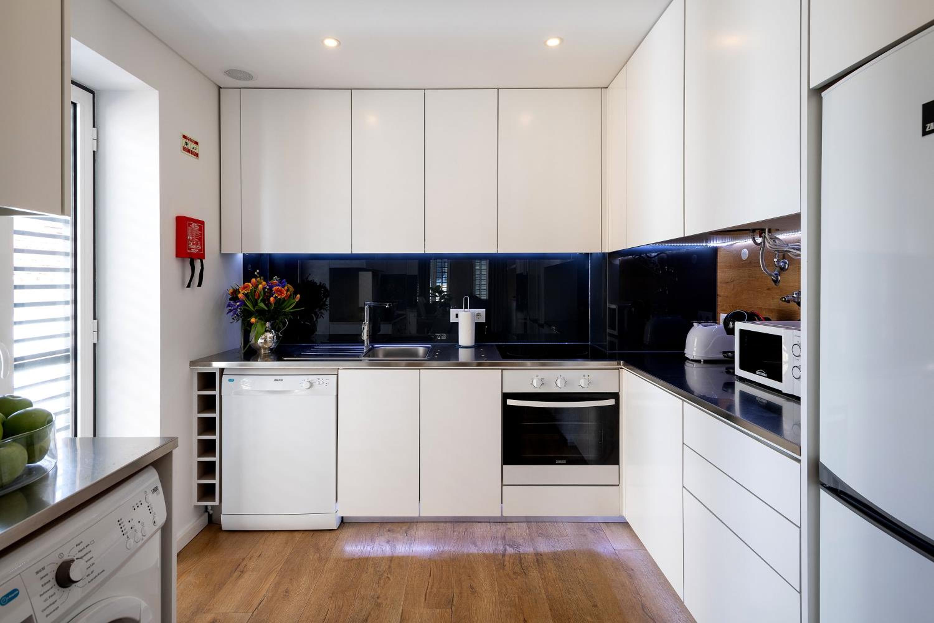 Photo 33