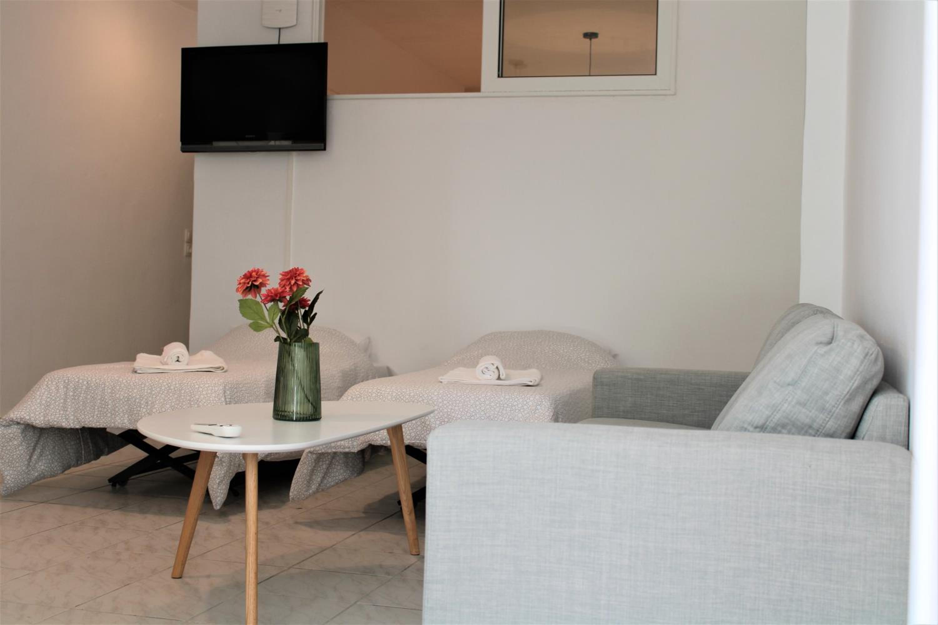 Kalamaki Plaza Apartments