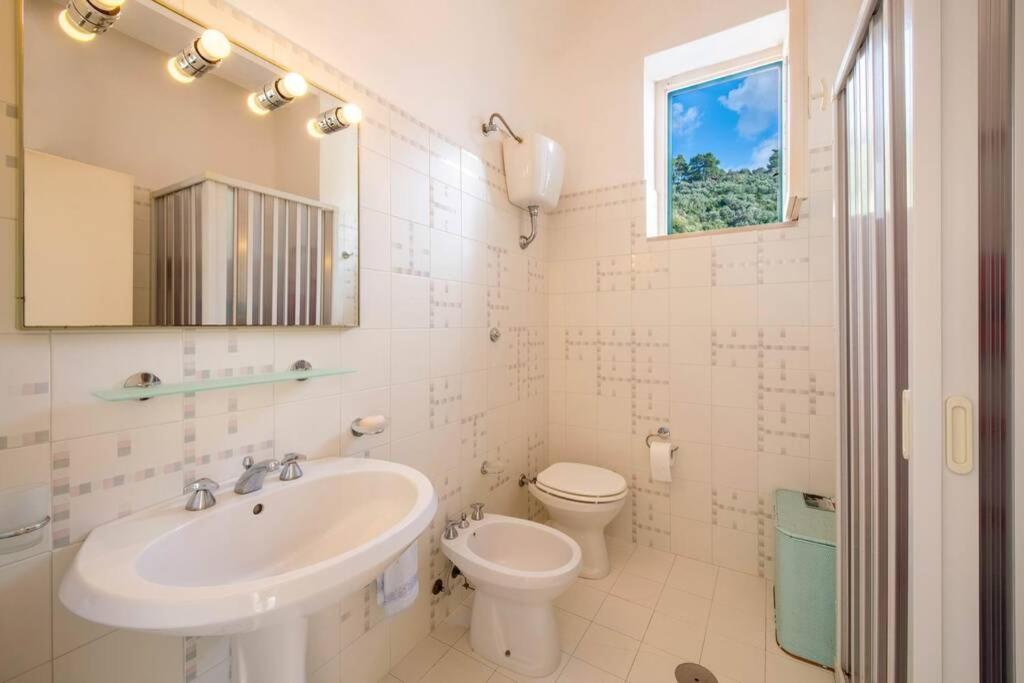 La Casa del Mare en Nerano — bathroom