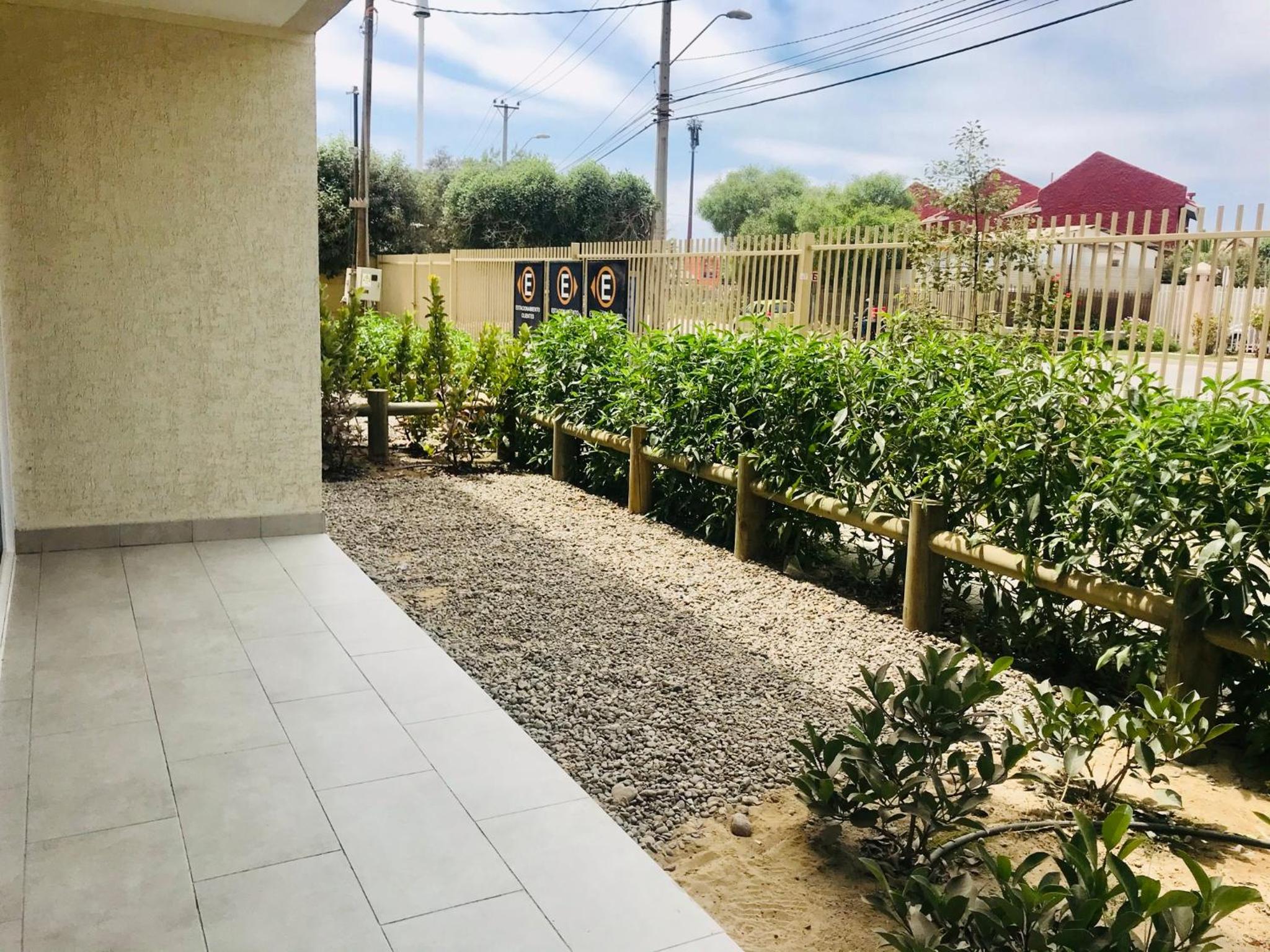 Entremar y piscina en La Serena