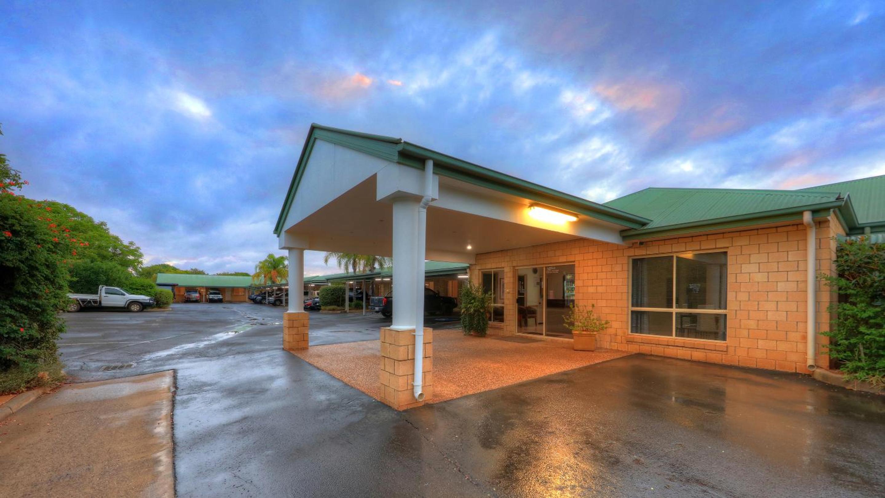 Jacaranda Country Motel