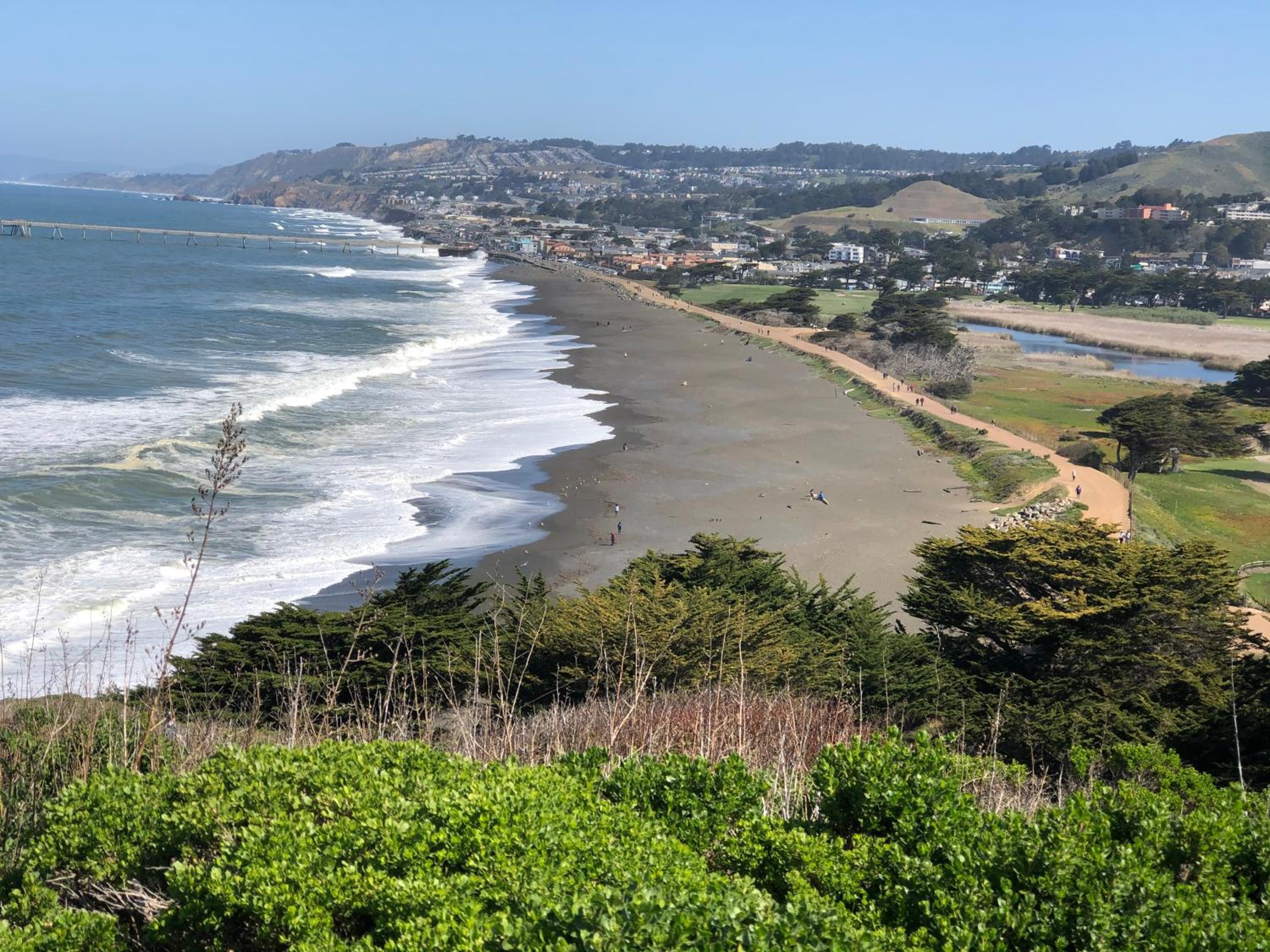 Beach House near San Francisco Downtown view 3
