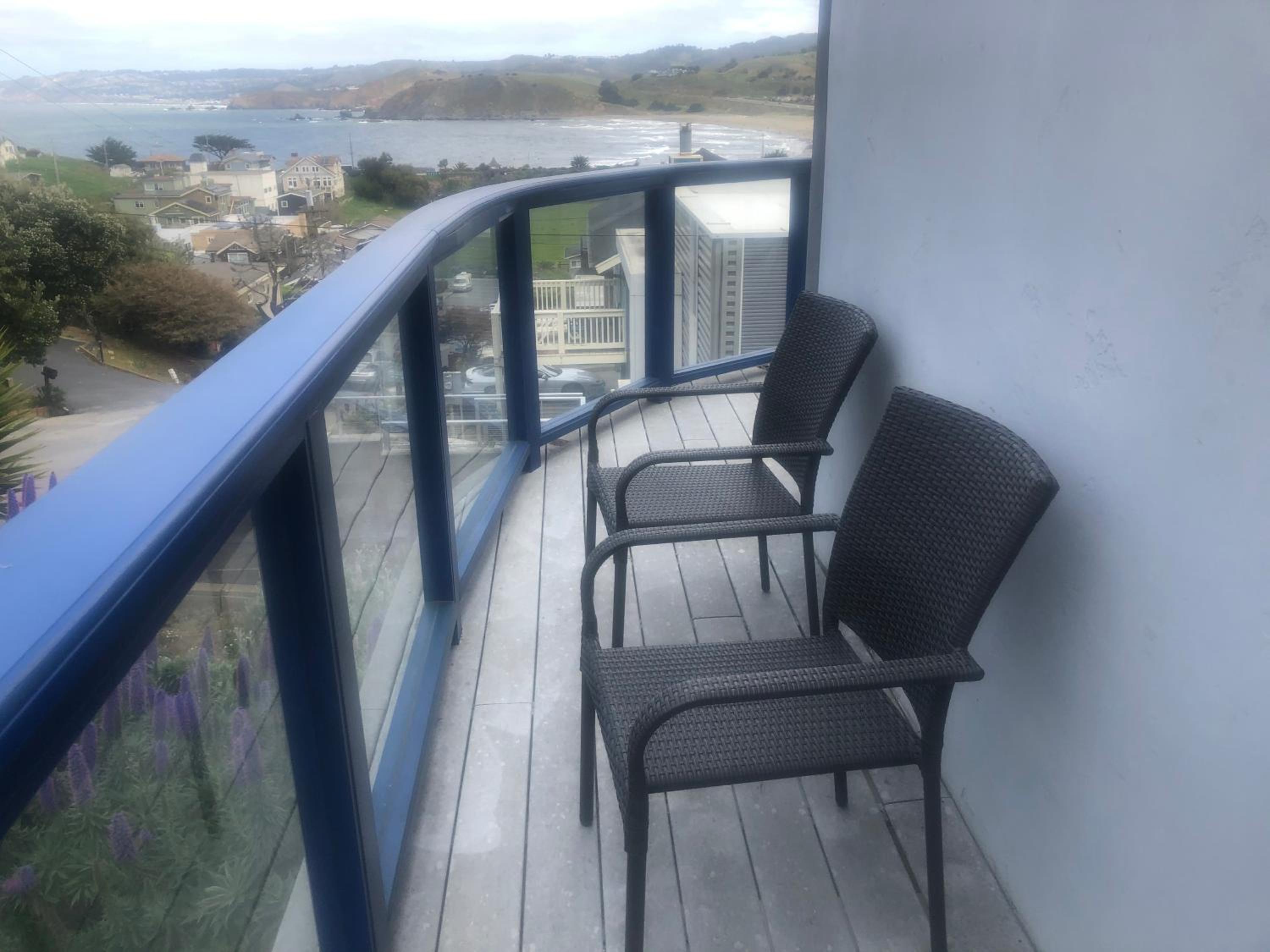 Beach House near San Francisco Downtown view 5