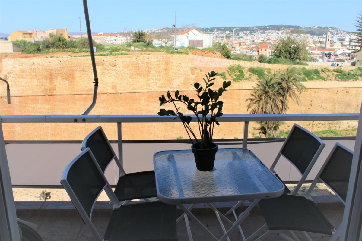 Xenia's apt in West Moat Chania photo 3