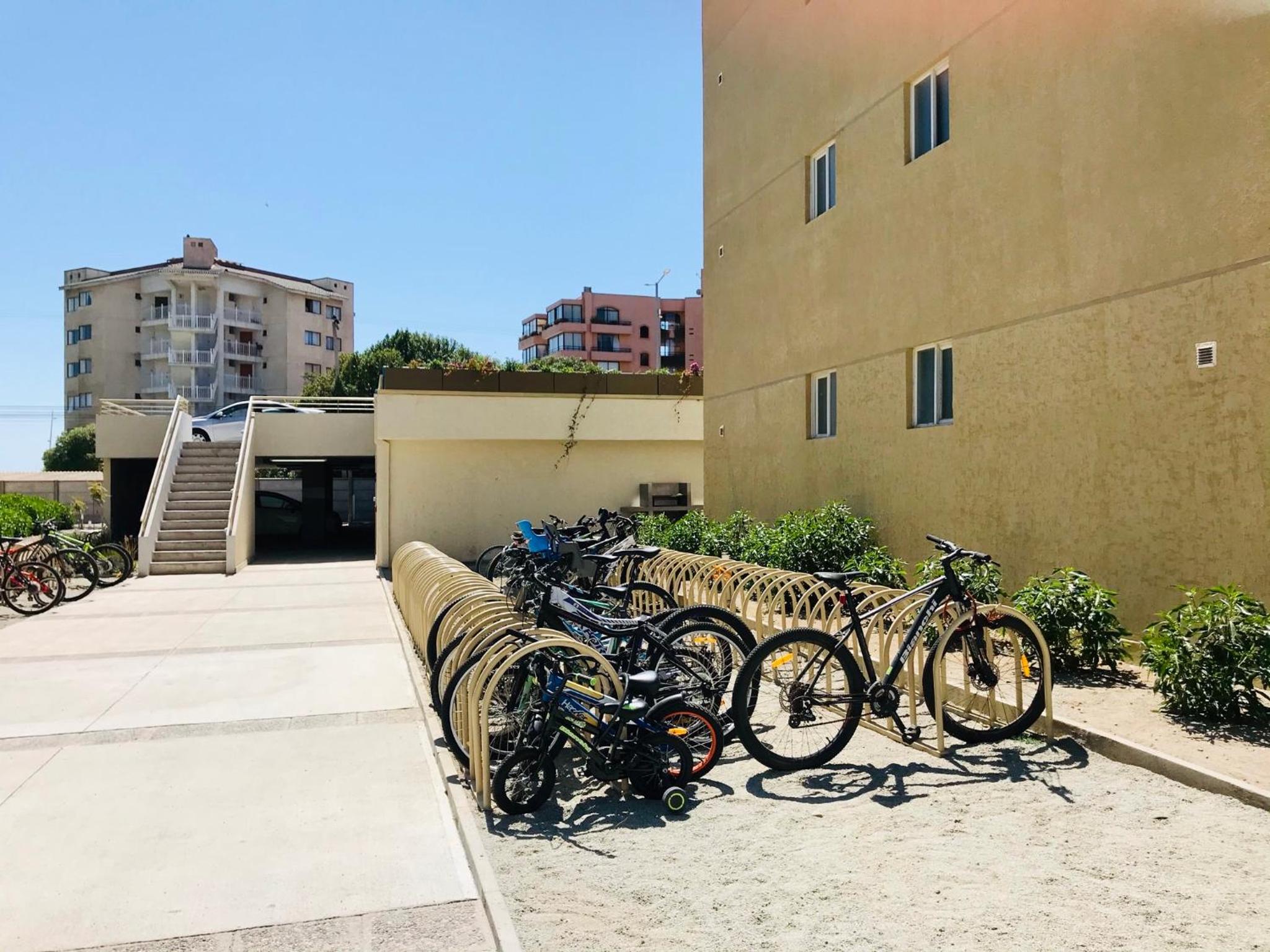 Entremar y piscina en La Serena