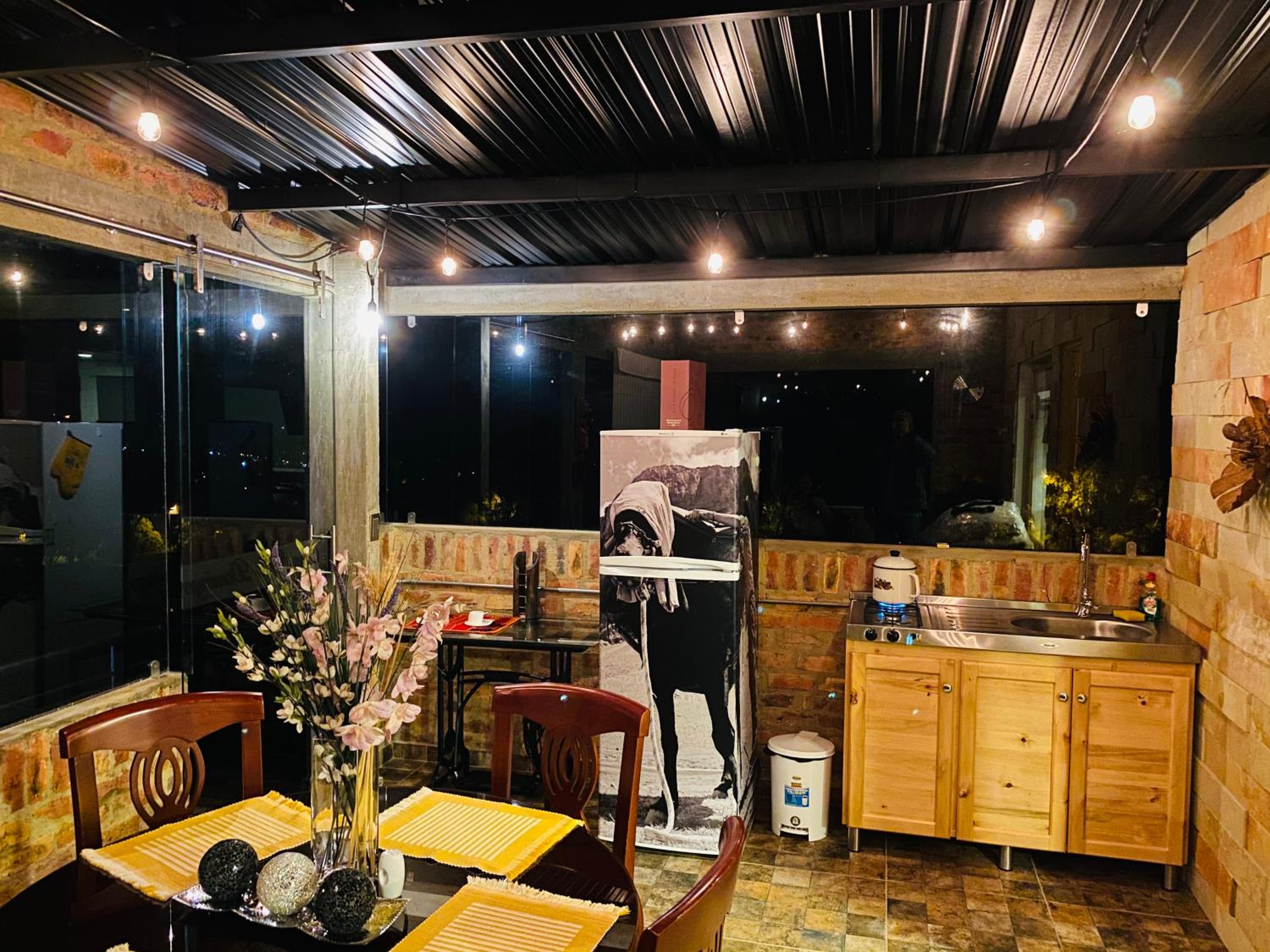 Romántica Cabaña con vista a la ciudad, 10 min del Centro, photo 13