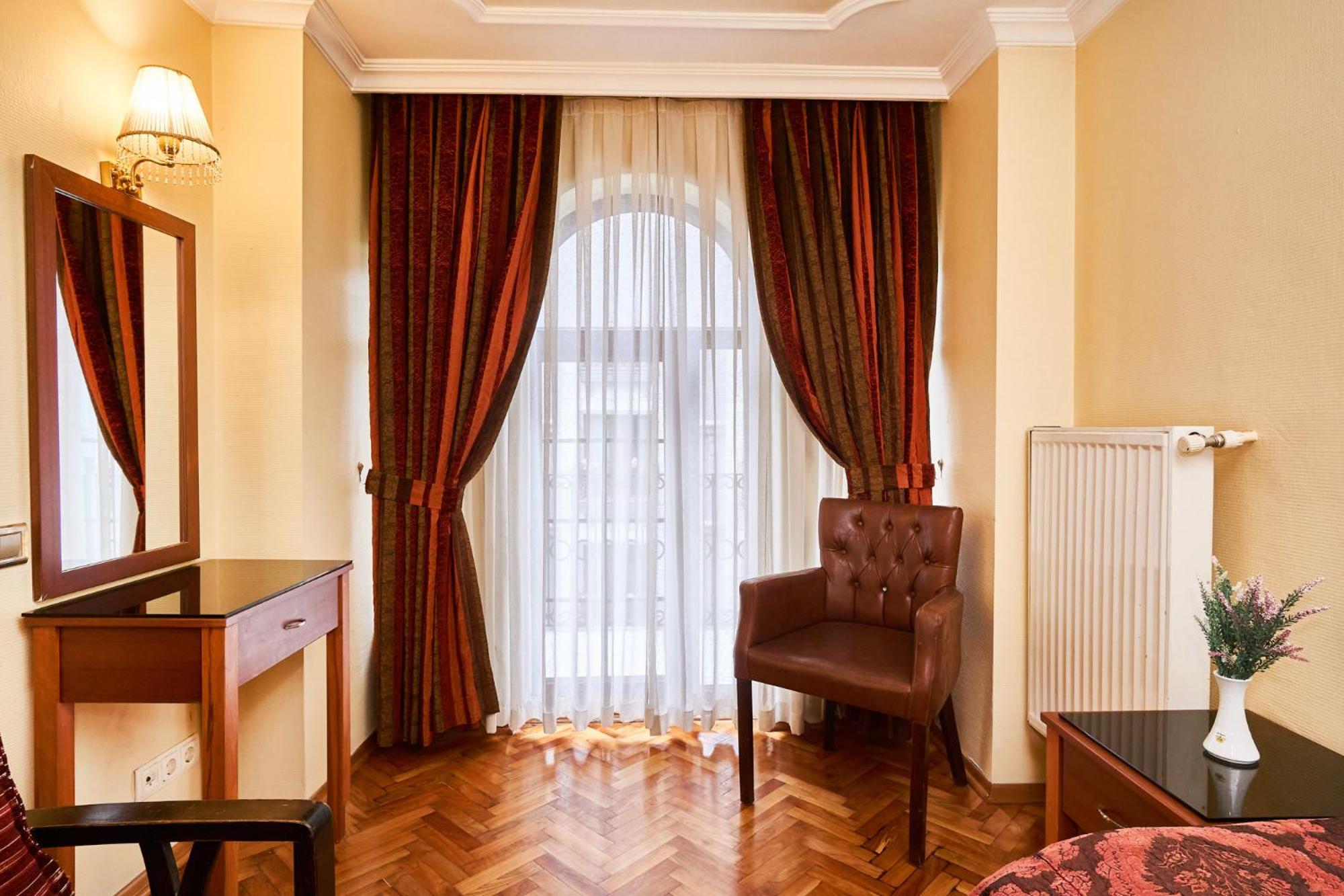 Amber Hotel & Spa